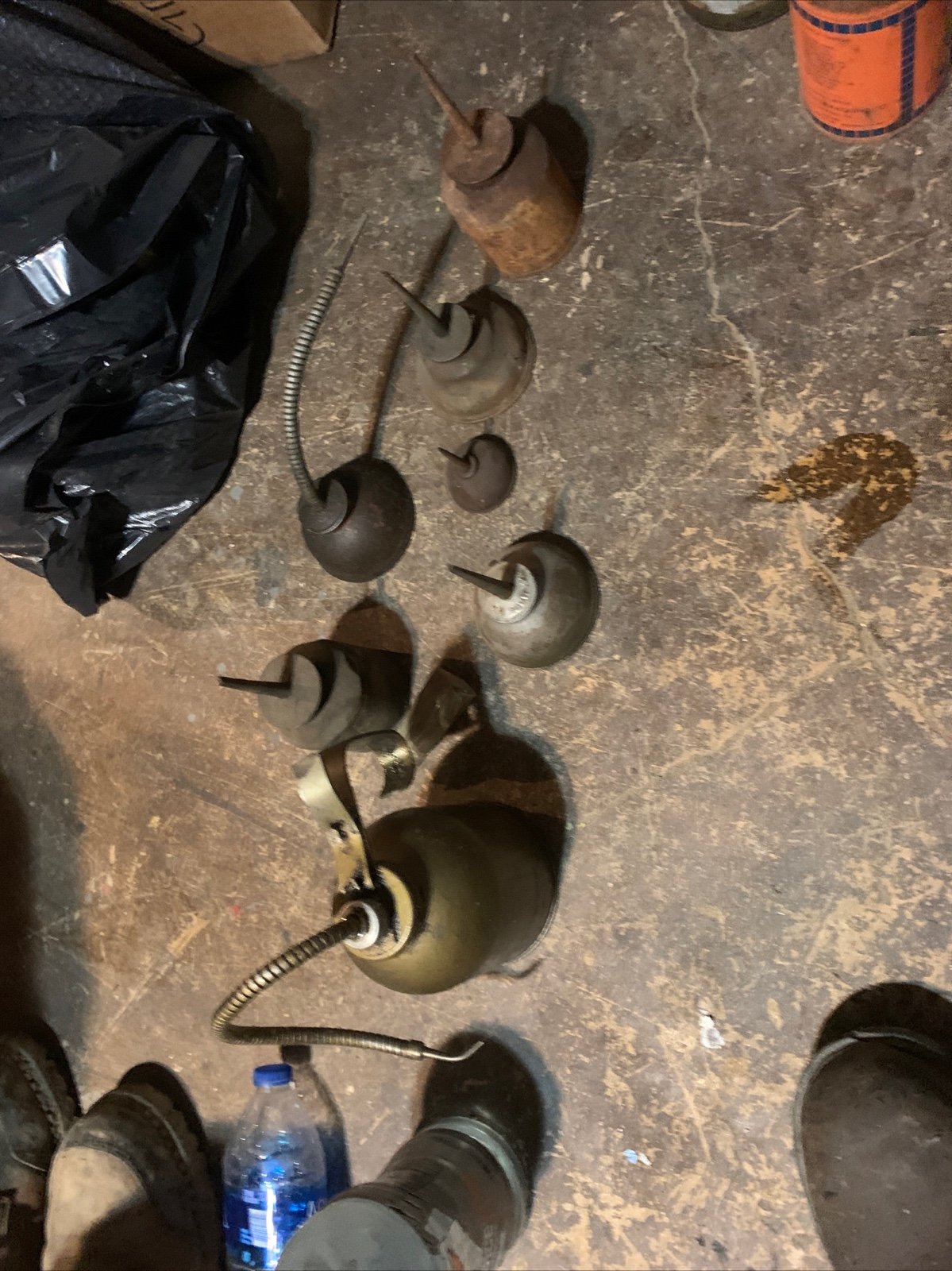 Oil can