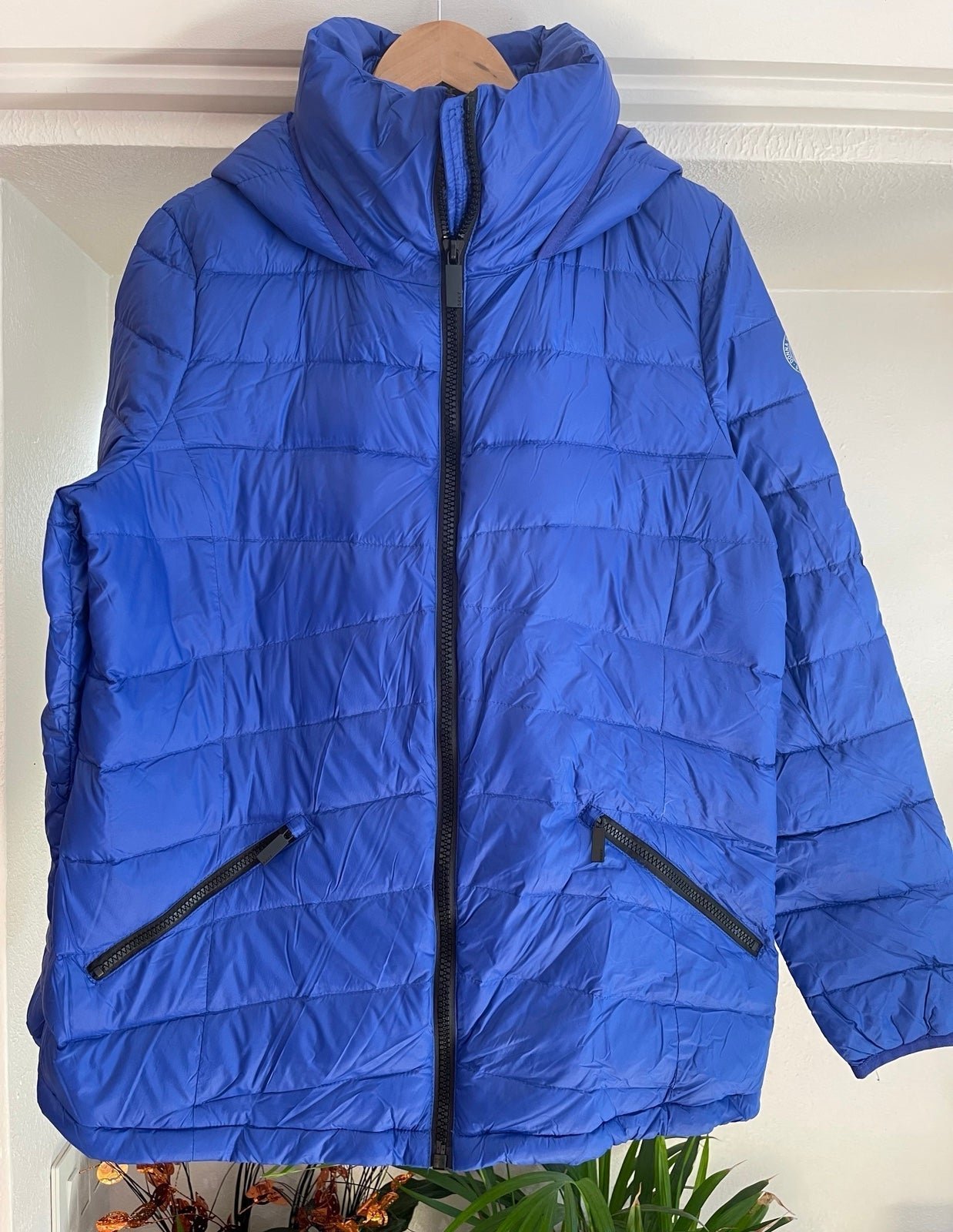Women’s Like NEW DKNY Royal Blue Packable Down Coat, Size XL
