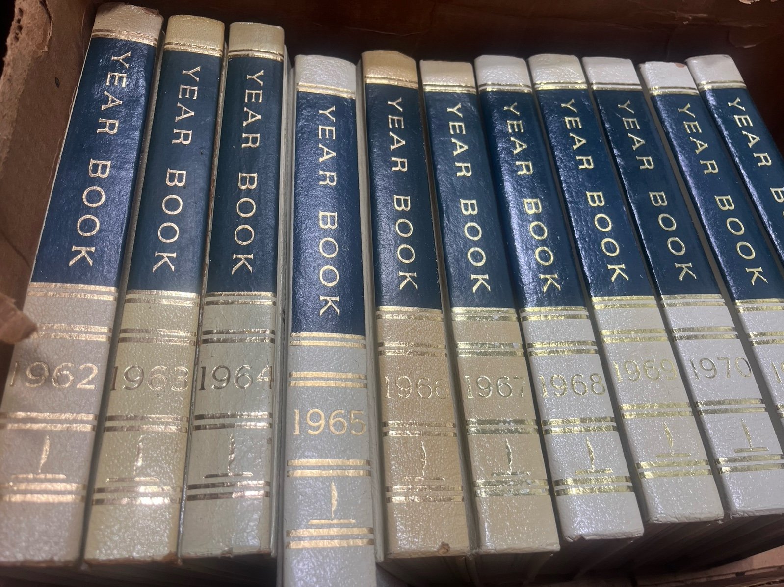 Encyclopedias - 1961-1972 !!! EUC !!!!! The I don’t think
