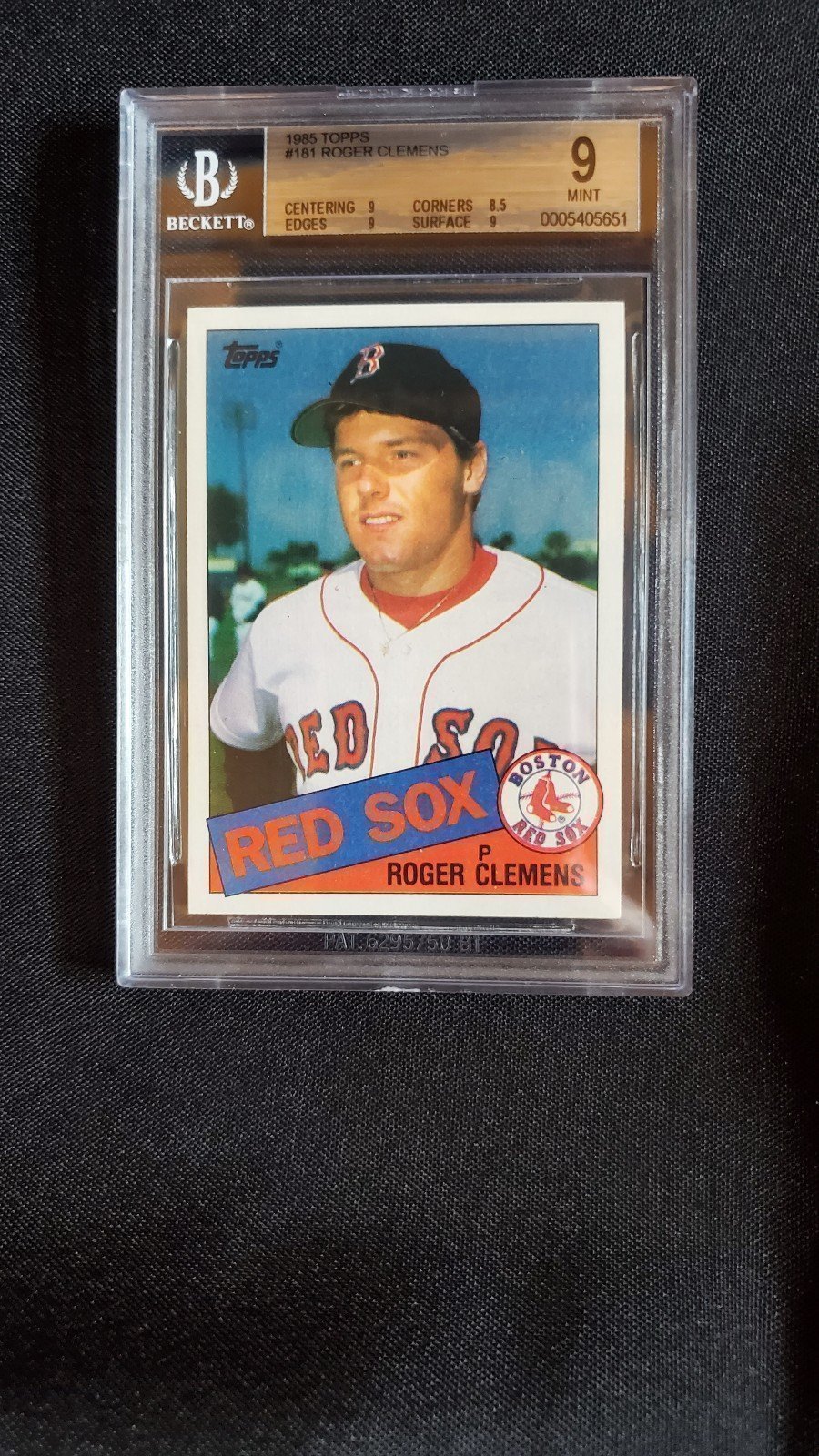 1985 Topps Roger Clemens RC card #181 Beckett Graded 9 MINT