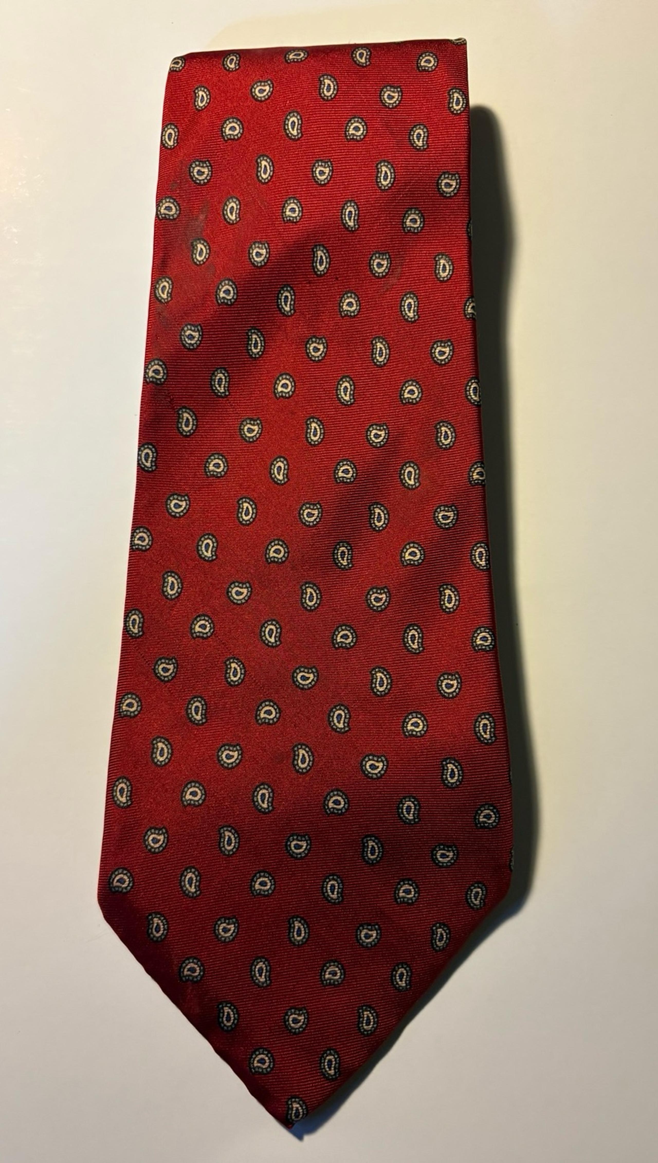 Calvin Klein men’s wine and gray Silk Square Dot Necktie 60”X3.5”(110)