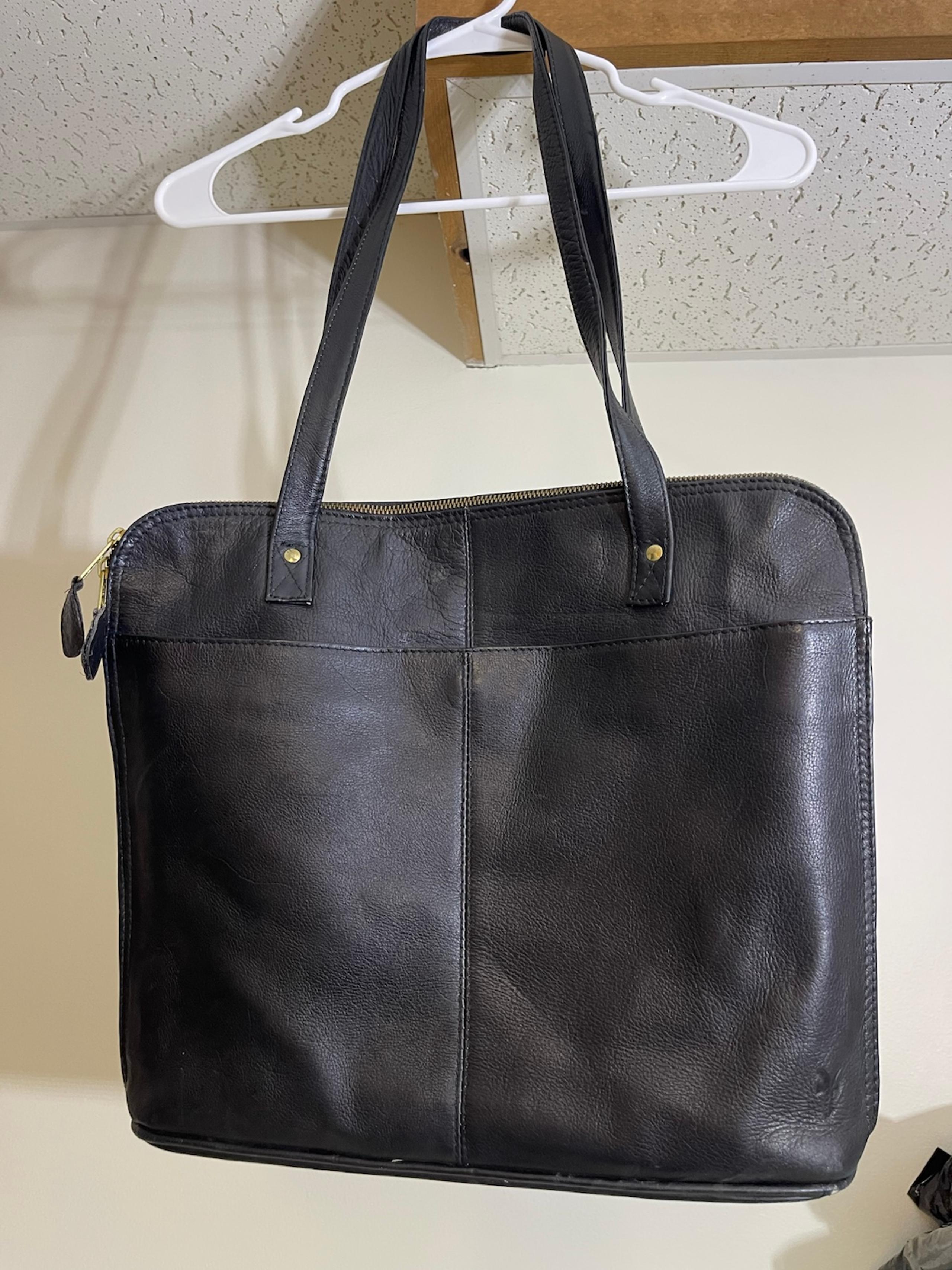 Vintage Frye Large Bucket Bag Black Leather All Around Zip