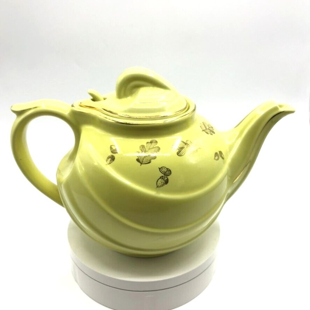 Vintage Hall PARADE Teapot Canary Yellow Mid Century Golden Oak Pattern 6 cup