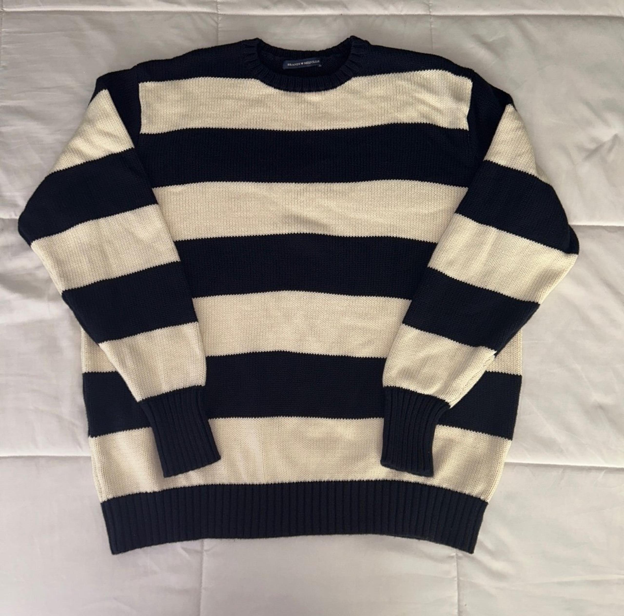 Brandy Melville sweater