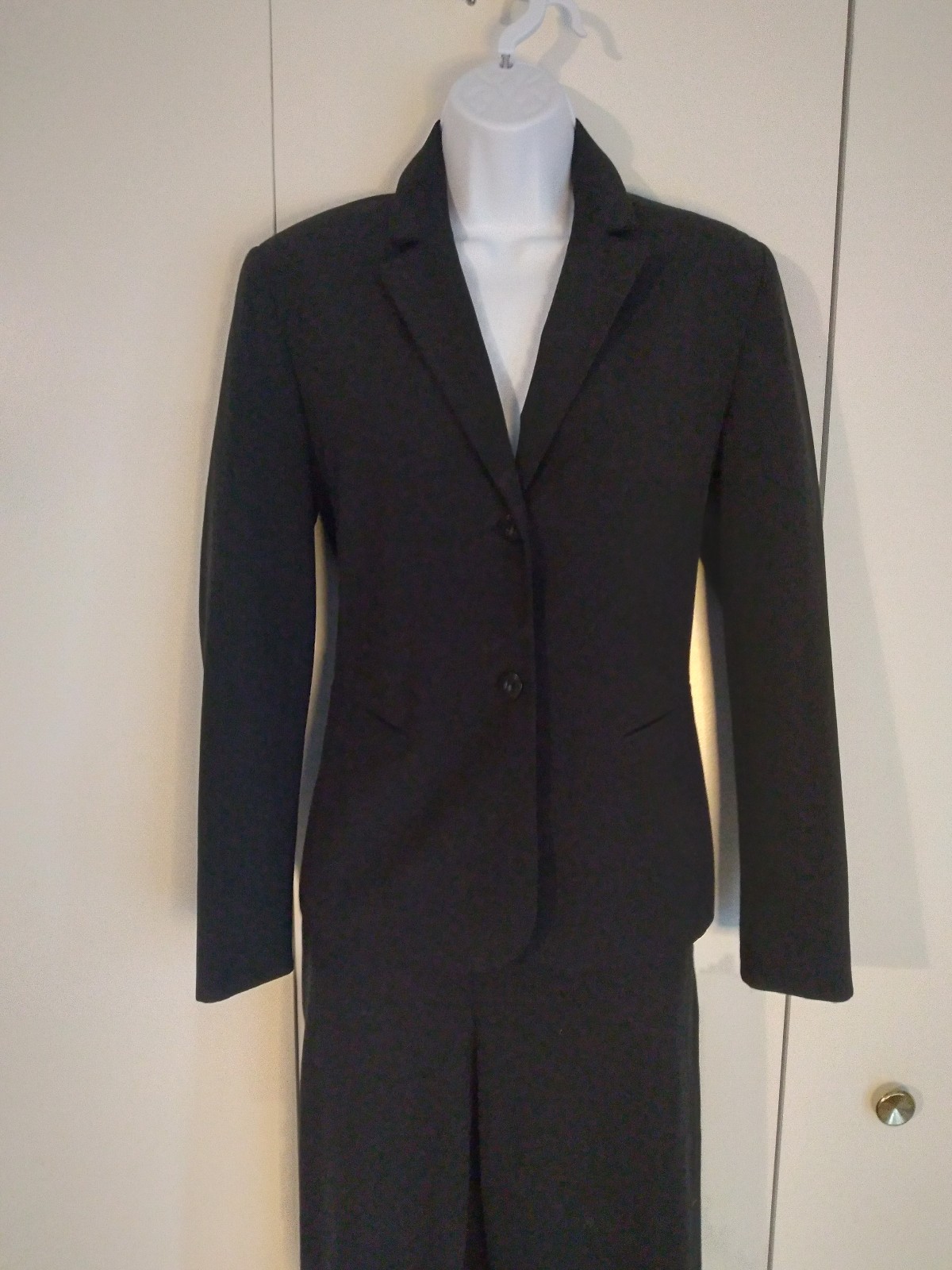 The Limited women's black stretch blazer size XSMALL