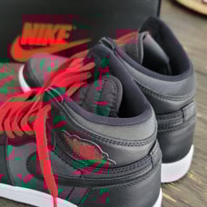 Nike Air Jordan 1 Retro High Size 5Y 'Black Gym Red' Satin