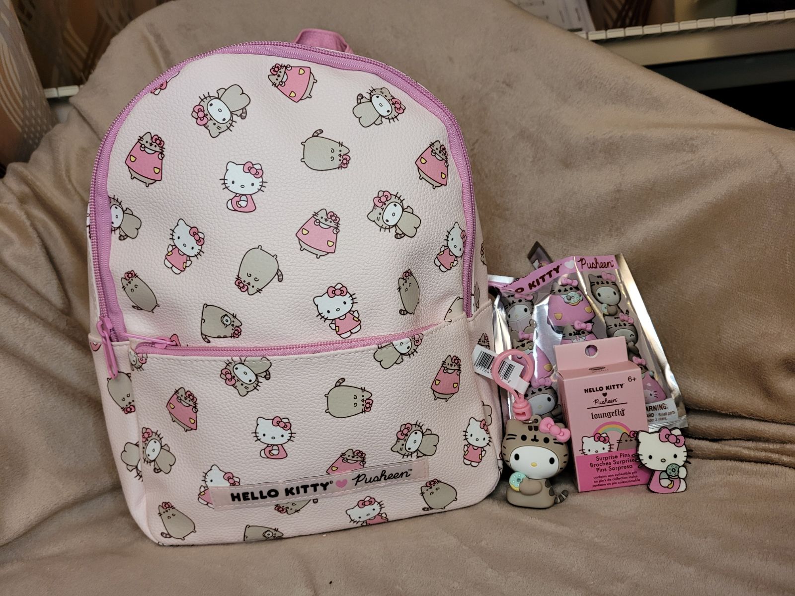 Hello Kitty x Pusheen Mini Backpack set