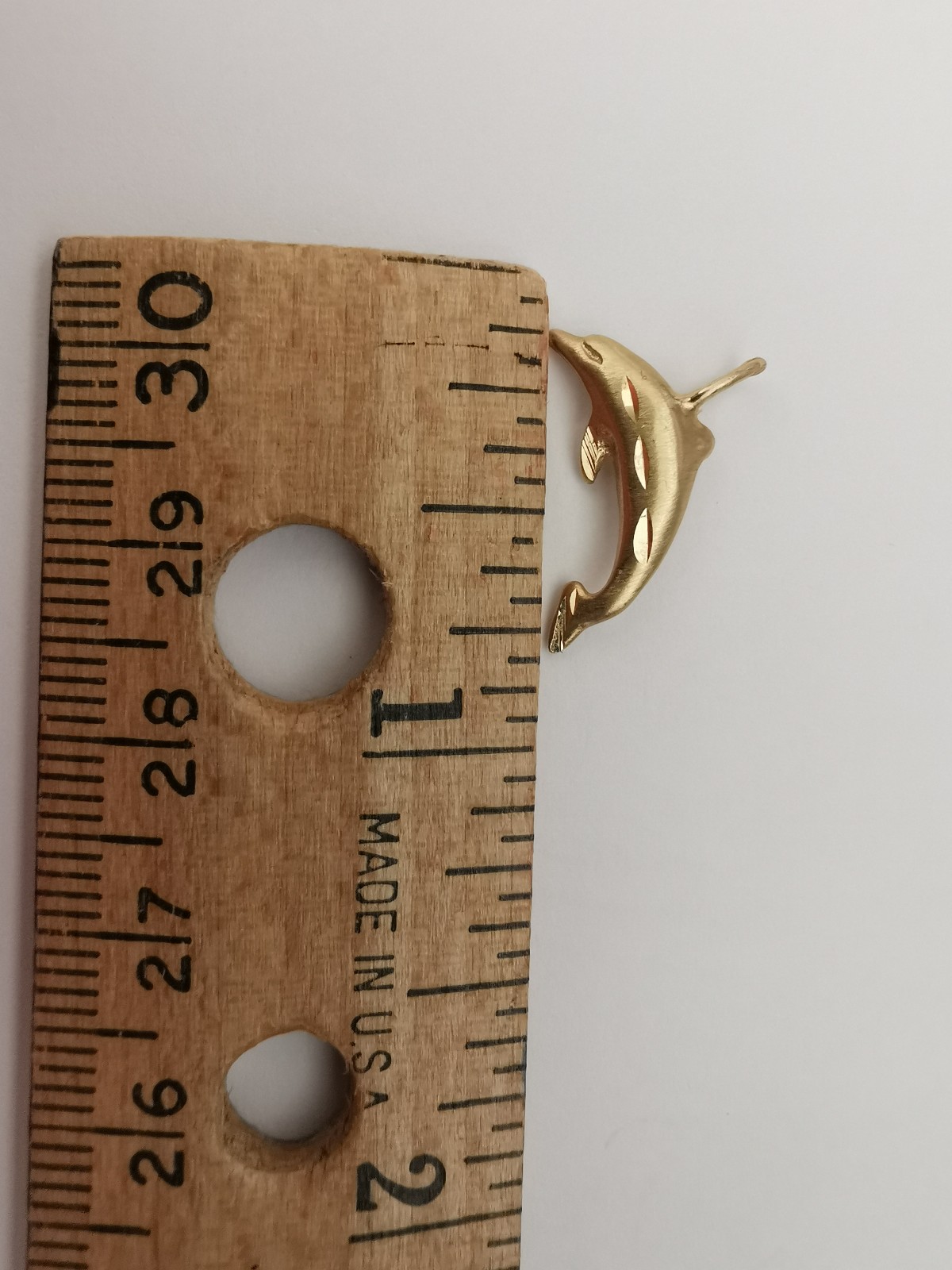 14k Gold Pendant Dolphin Vintage Diamond Cut Style!