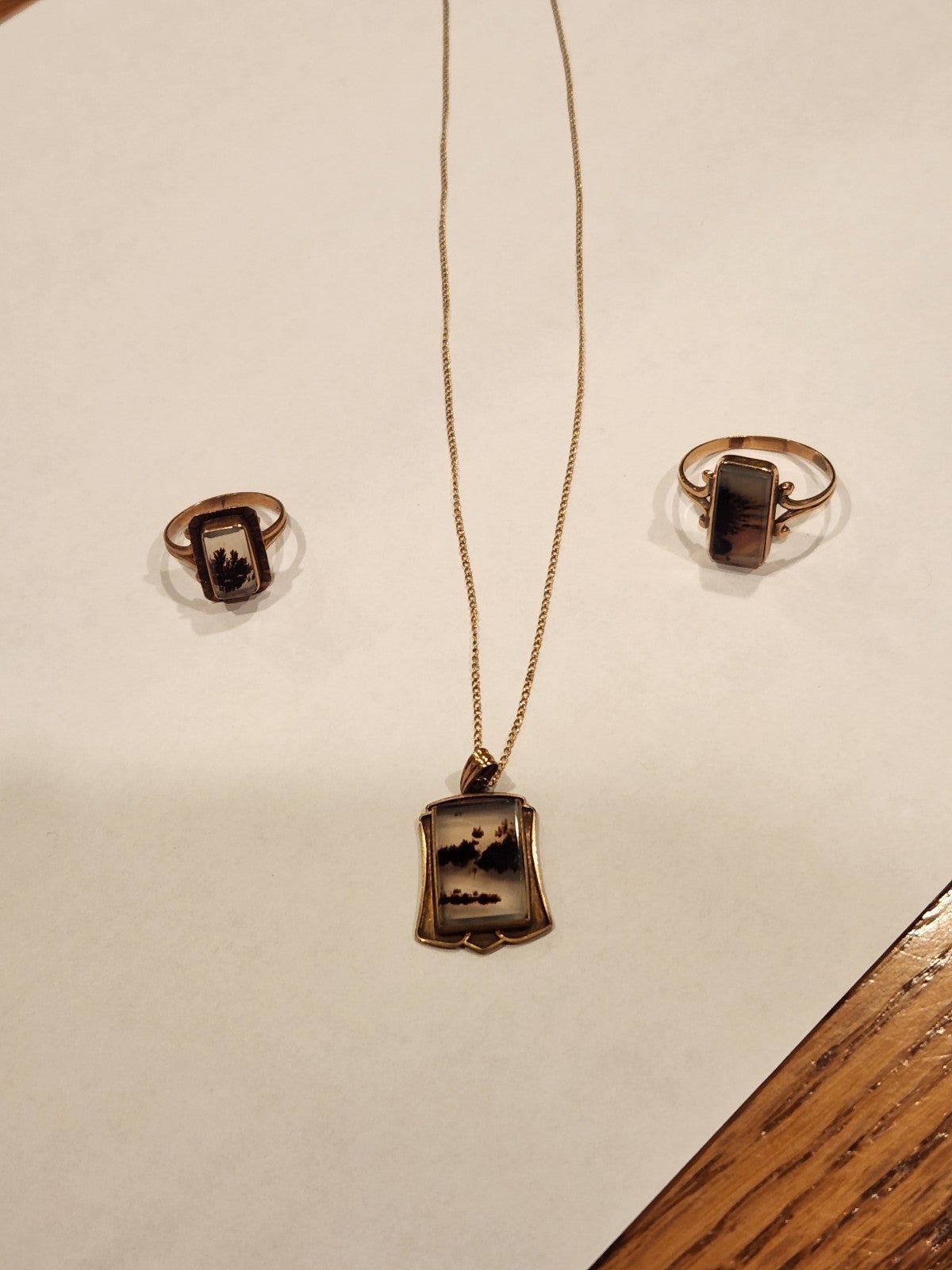 3 Piece 14 Karat Gold Agate Stone Jewelry Set - 2 Rings & 1 Necklace - Matching