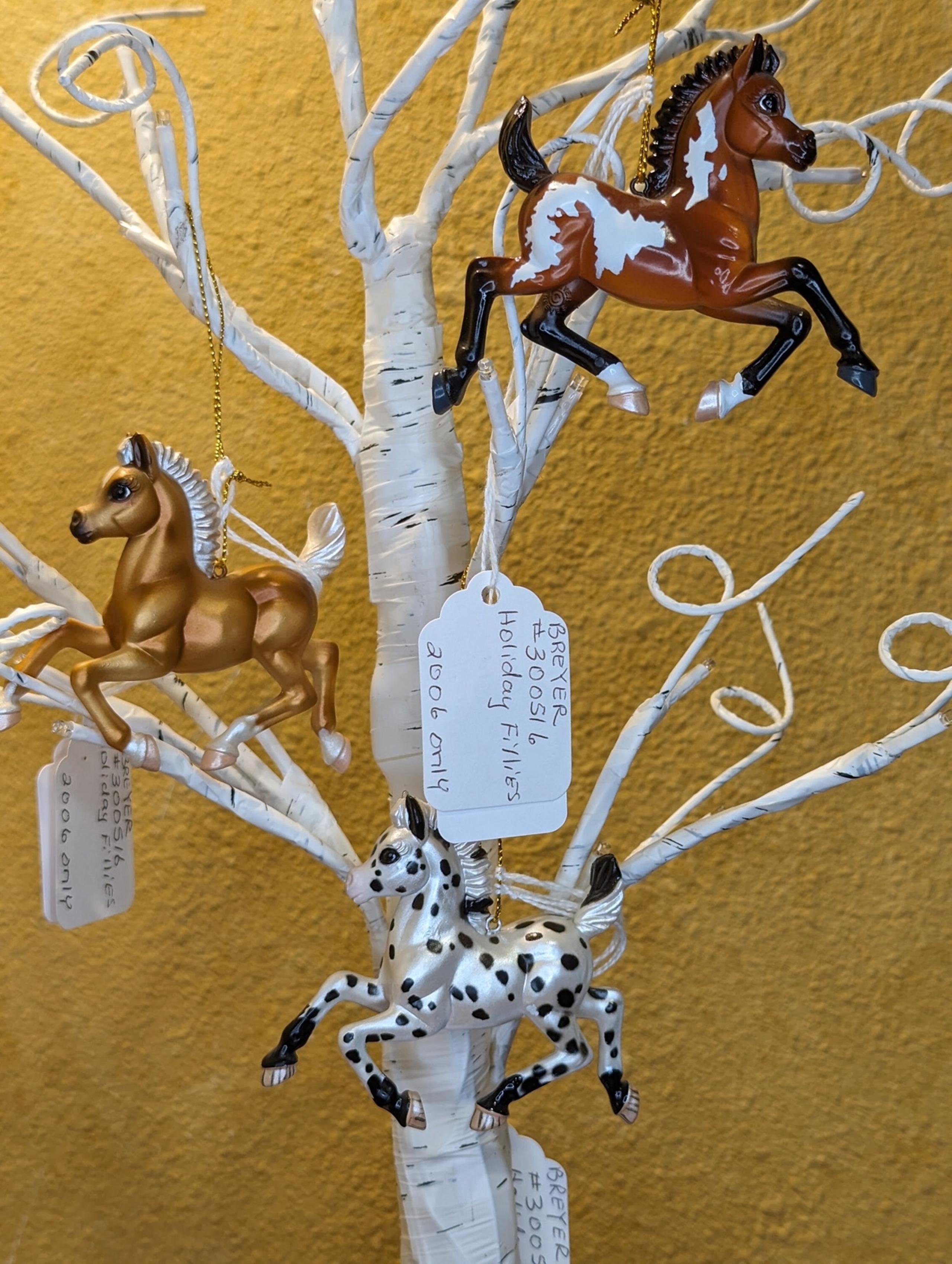 Breyer Holiday Fillies Ornament Collection 2006