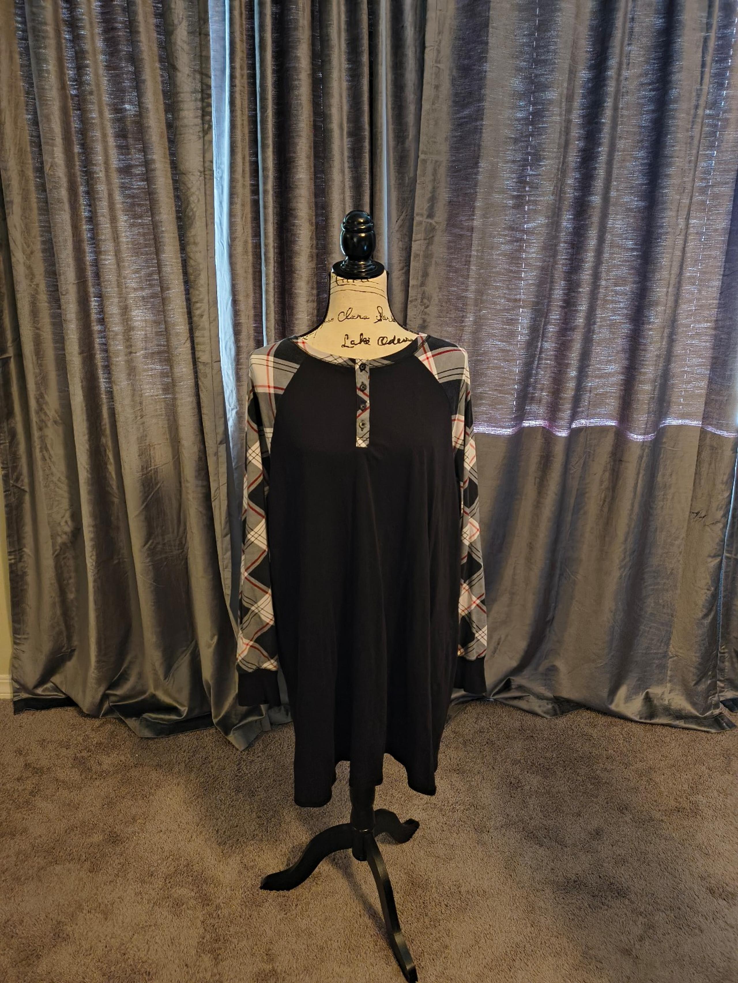 Cacique Black and Gray Plaid Nightgown Size 18/20