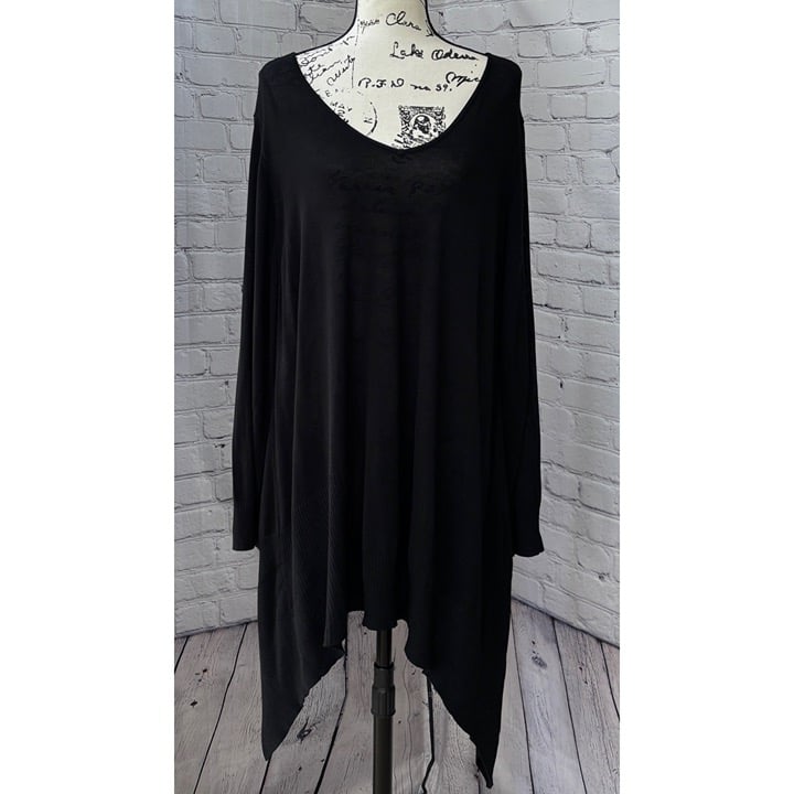 NEW Avenue Black Ariel Tunic Sweater (Size 26/28)