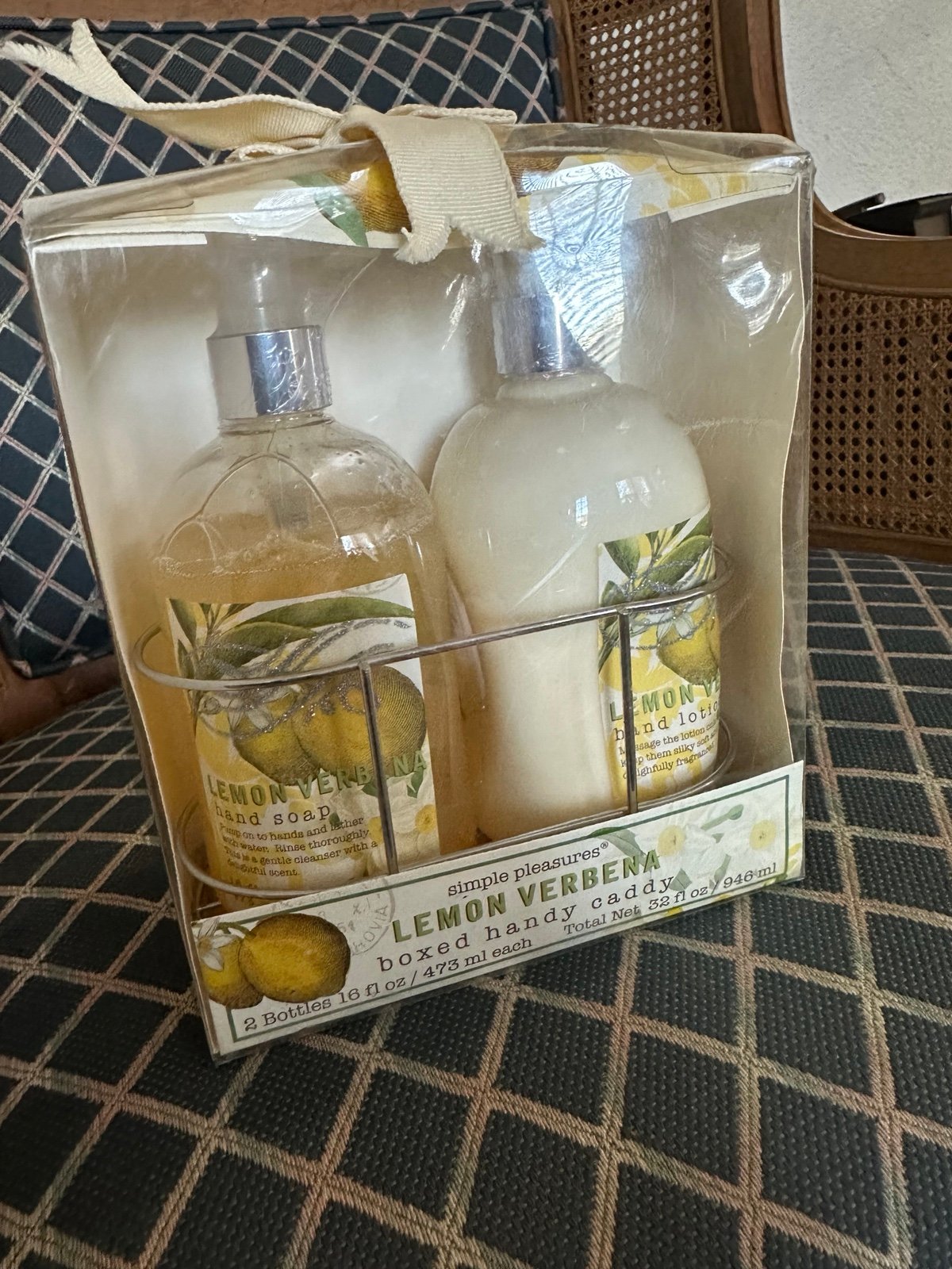 Simple Pleasures Lemon Verbena handy Caddy Hand Soap And Hand Lotion 2 bottles