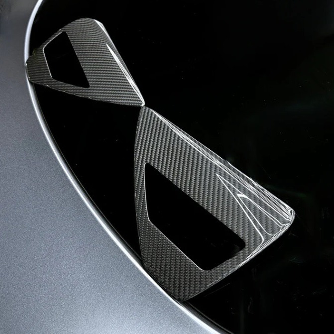 NEW 2020-2023 TESLA MODEL Y / 2017-2023 MODEL 3 REAL CARBON FIBER CHARGE PORT