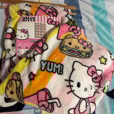 Hello Kitty Burger Throw
