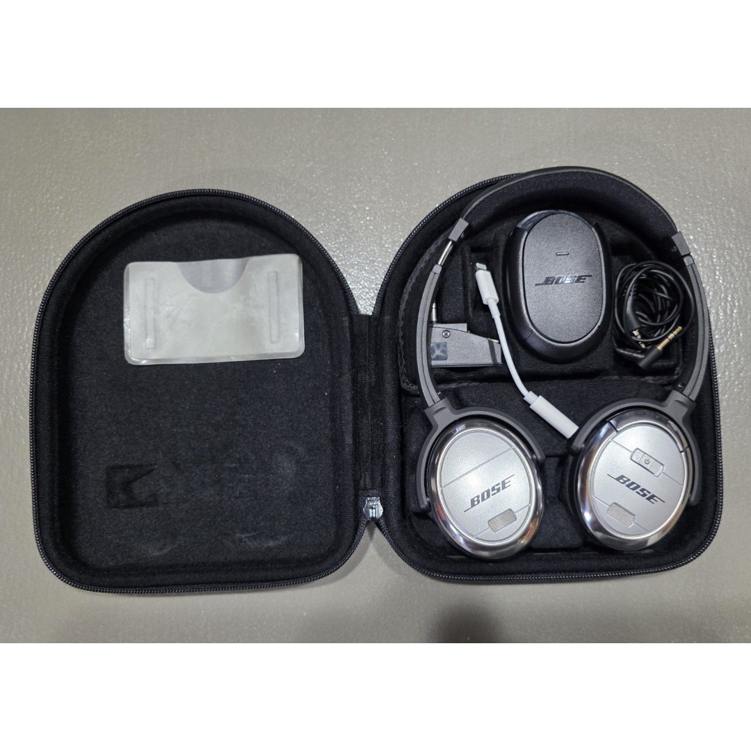 BOSE QC 3 QuietComfort 3 Acoustic Noise Cancelling On Ear Headphones With Case