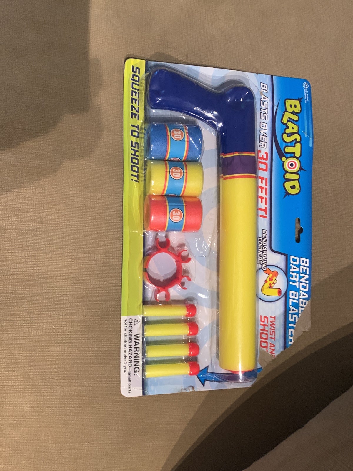 Bendable dart blaster Bendable dart blaster