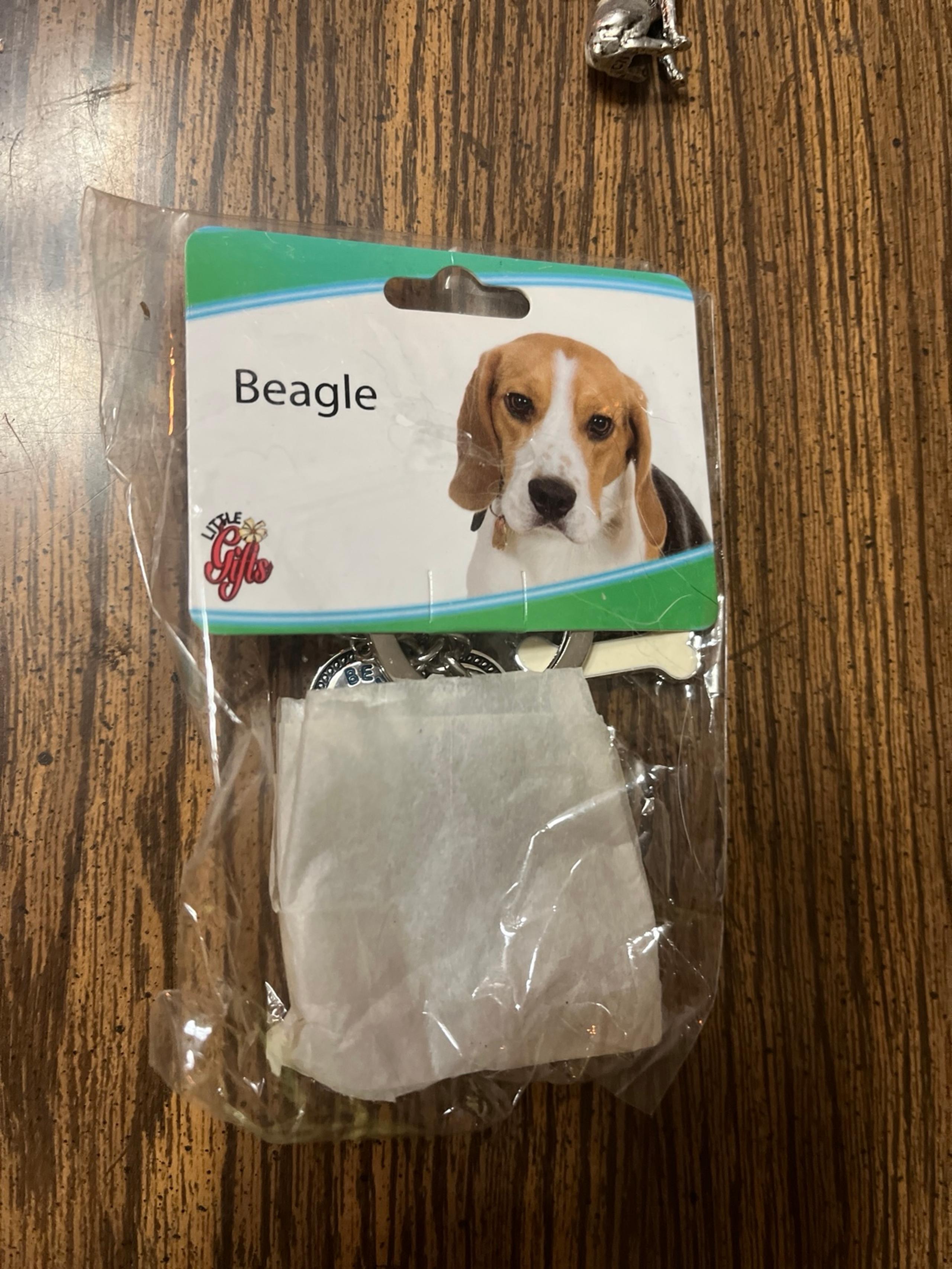 New little Gifts Beagle Keychain with Charms