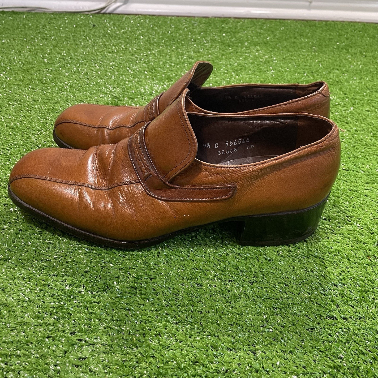 Vintage Leather Loafer 9.5C Caramel Leather 1980s Florsheim SlipOn Penny Loafer
