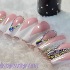 Press on nails