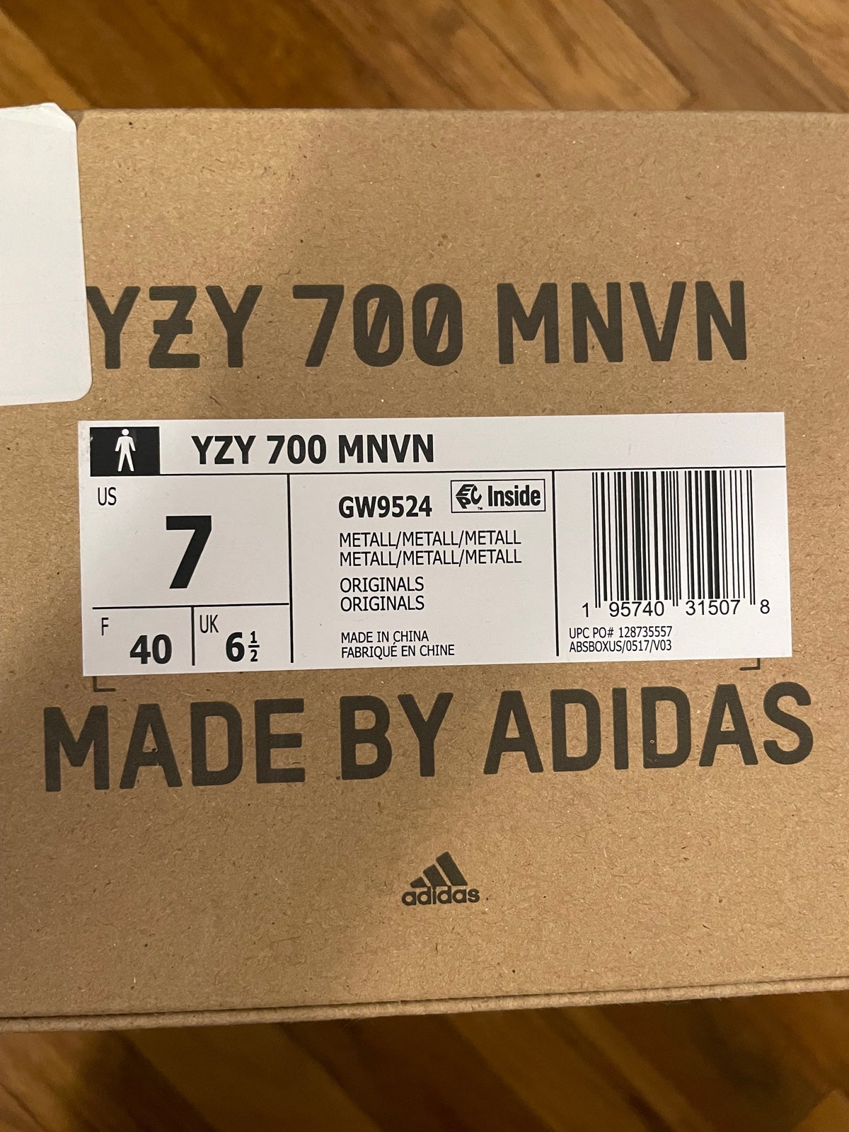 yeezy 700 mnvn ‘metallic’