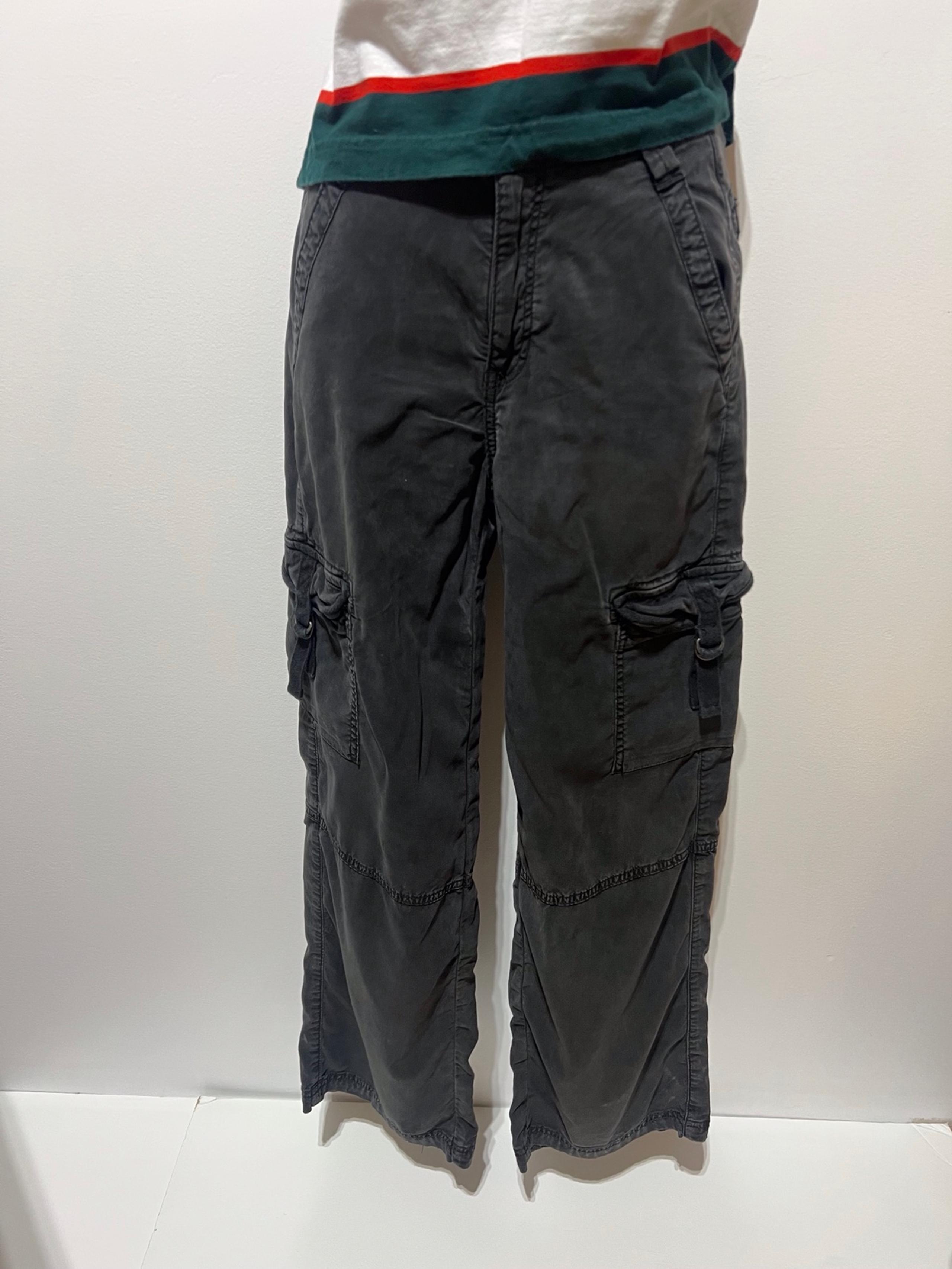 American Eagle Black Cargo Pants Women’s Size 000