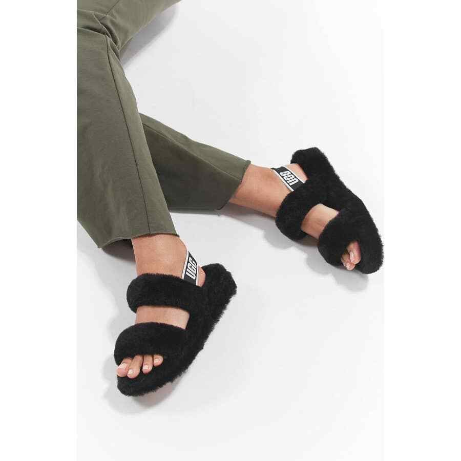 UGG oh yeah fur black slide size 7