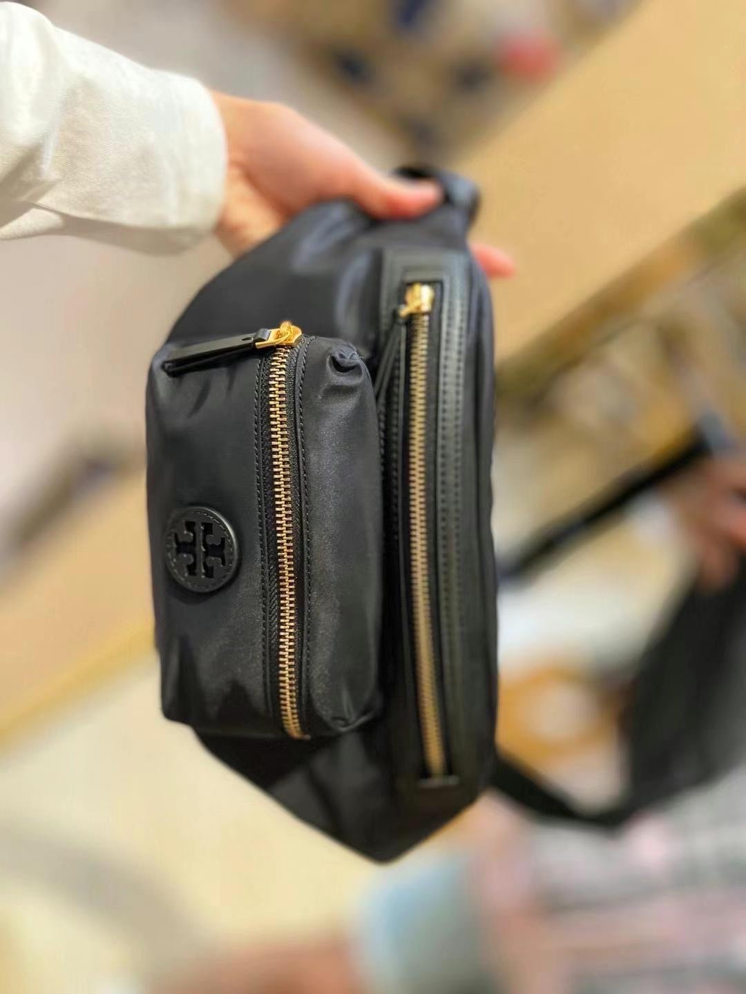 tory burch belt bag