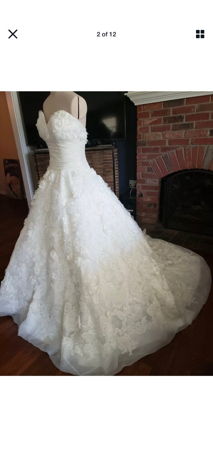 Wedding dress size 4 (fits like a 2)