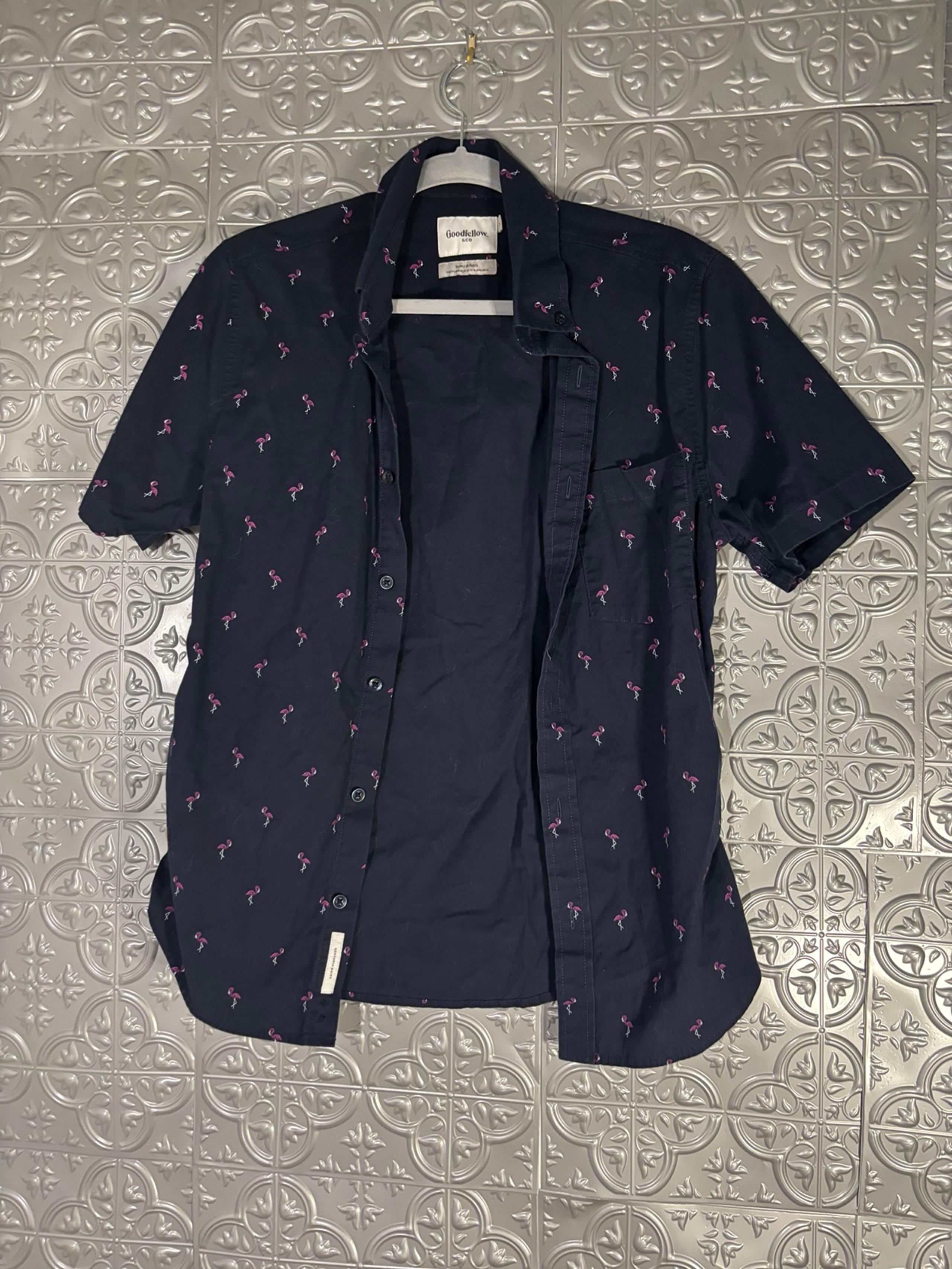 Goodfellow & Co Men’s Flamingo Short Sleeved Button-Down Shirt Vacation Dad