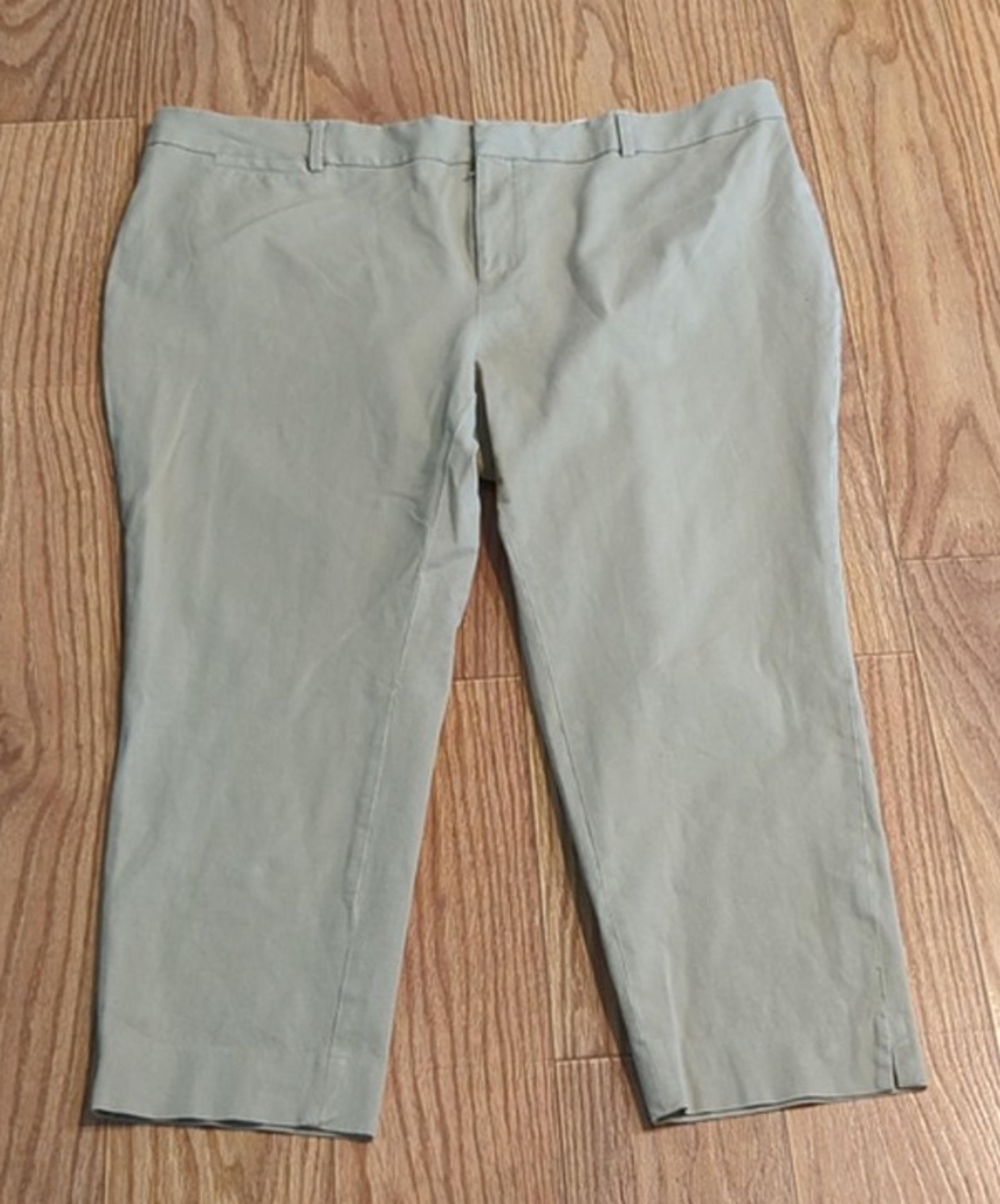Crown & Ivy Cary cropped khaki flat-front plus size pants with stretch, size 22W
