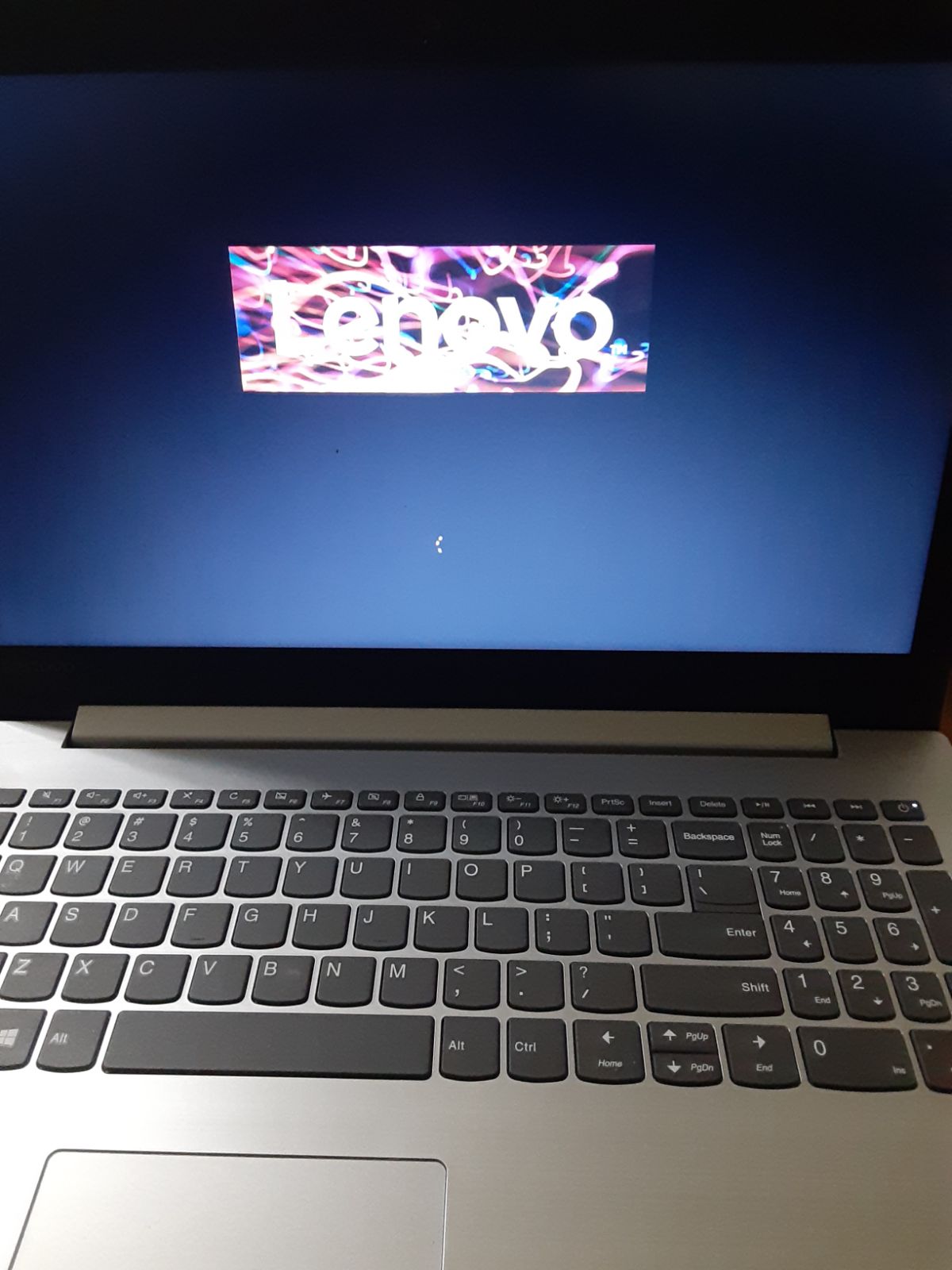 Lenovo IdeaPad 1 Laptop in Platinum Gray