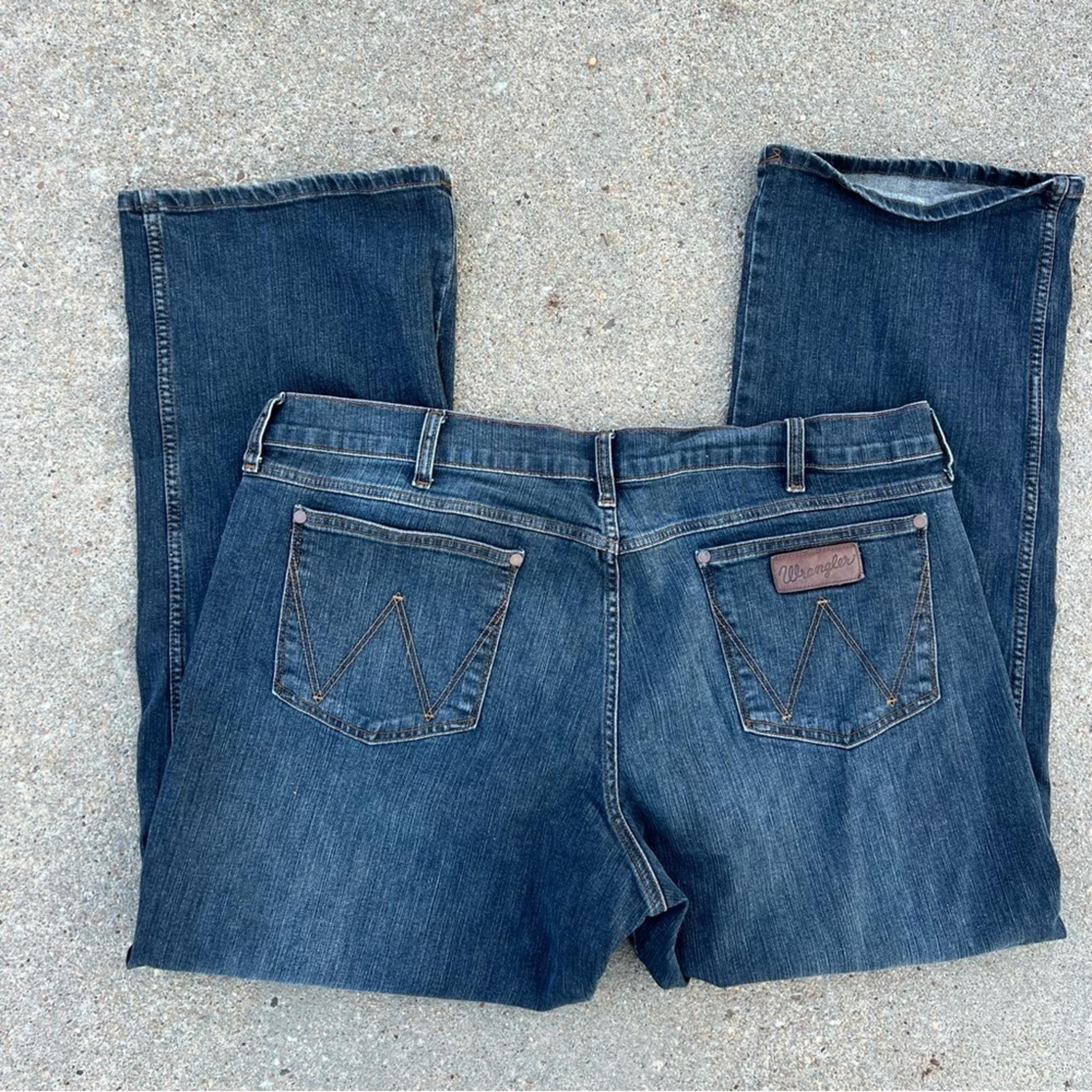 Wrangler Retro 42x32 relaxed fit boot jeans Falls City
