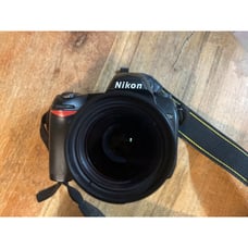 Nikon D70s 6.1MP CCD w Nikon AF Nikkor 28-80mm f/3.5-56 D Lens SC: 6753