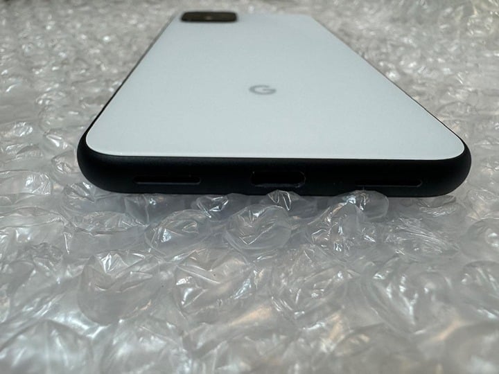 Google Pixel 4 - 64gb - Unlocked - good condition - WHITE color