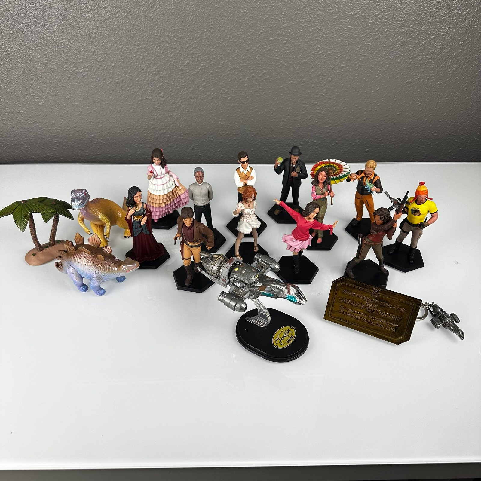 QMx Mini Masters Firefly Figure Set 18 Pieces Serenity Ship Fox Malcom Reynolds