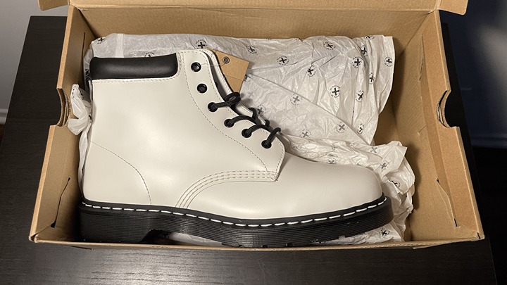 Dr. Martens - 939 Smooth Casual 6-eye Boot