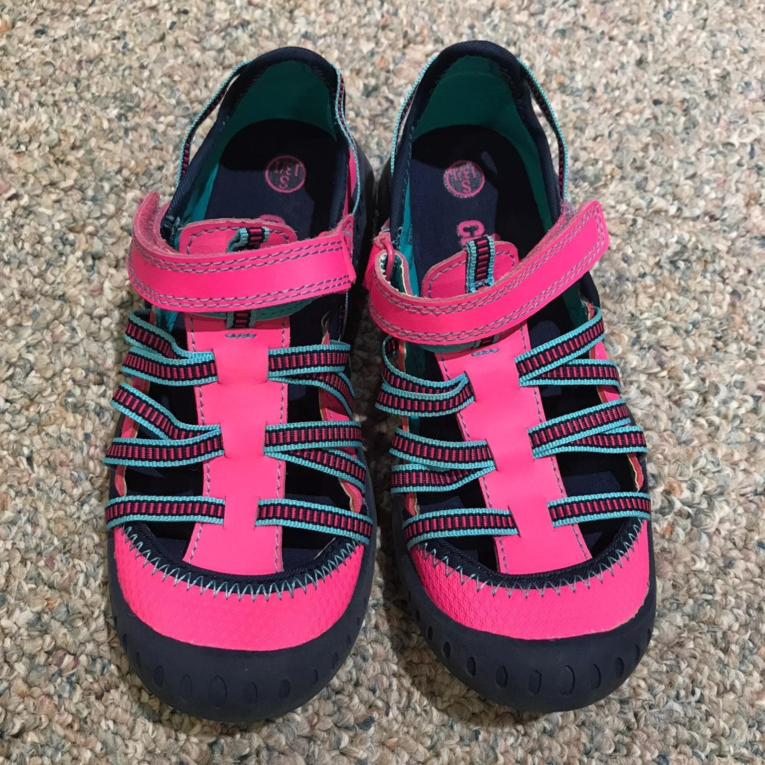 Circo Pink Strappy Water shoes - S 13/1
