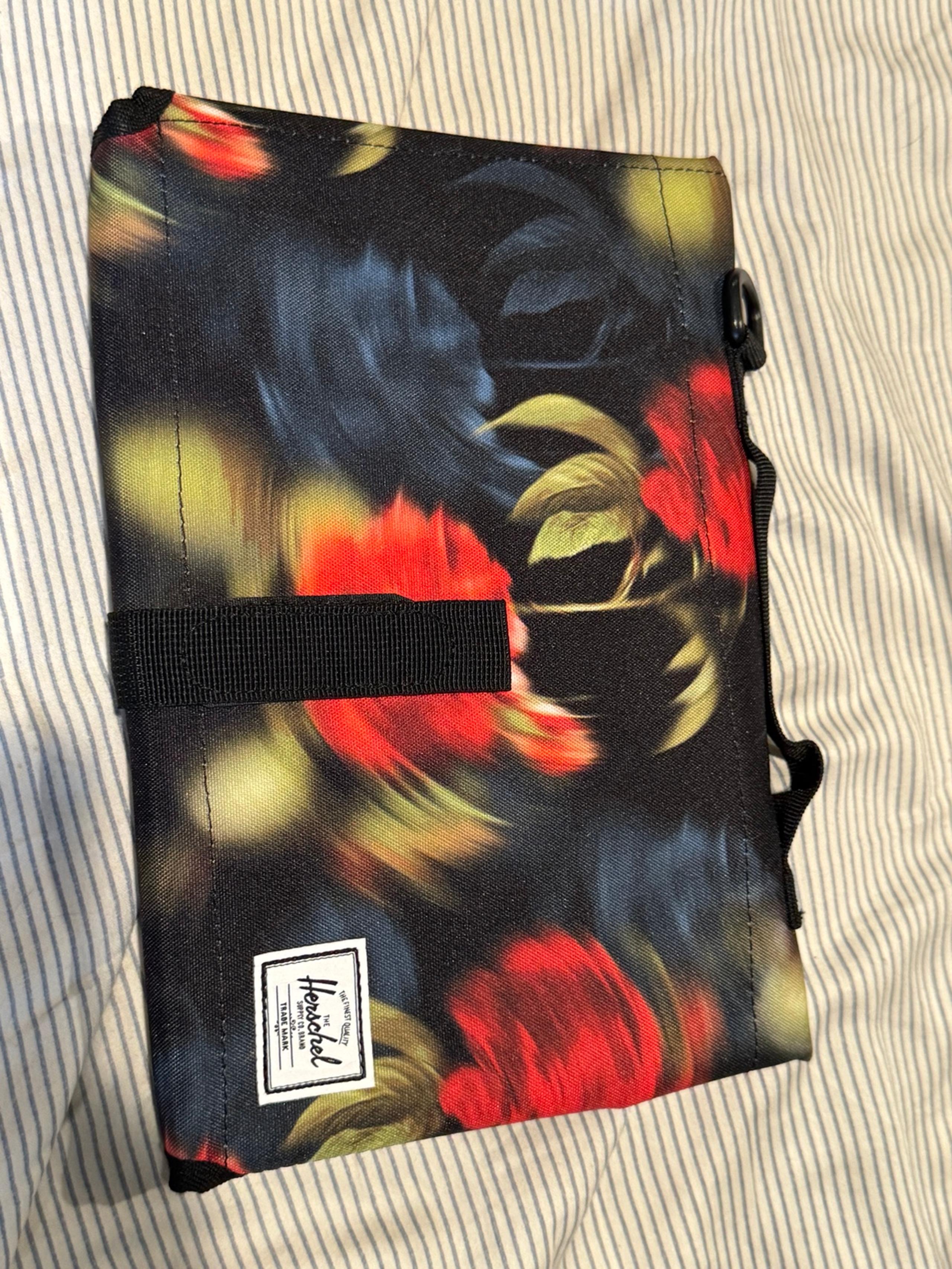 Herschel changing Pad