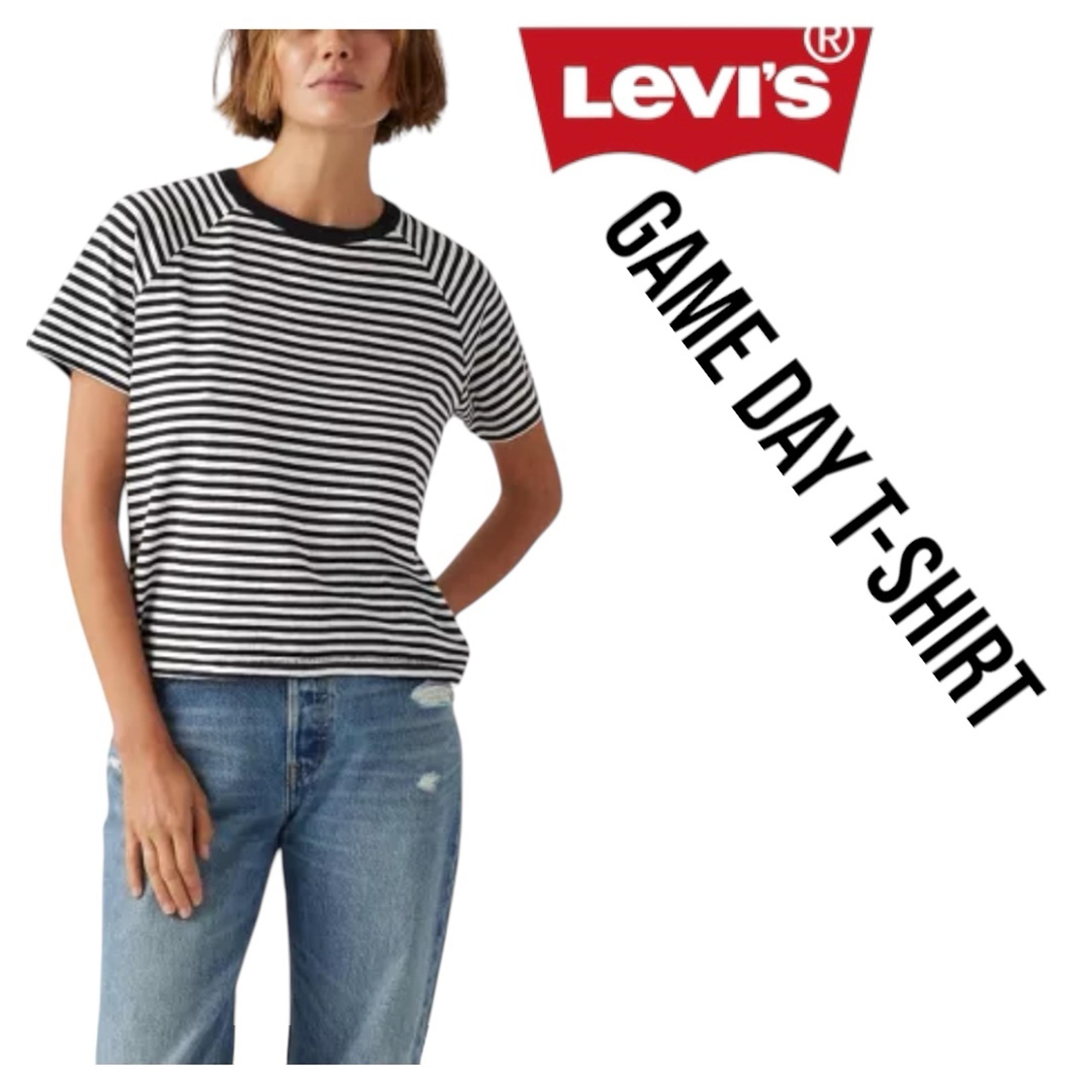 NWT Levi's® Women's Short Sleeve Game Day T-Shirt