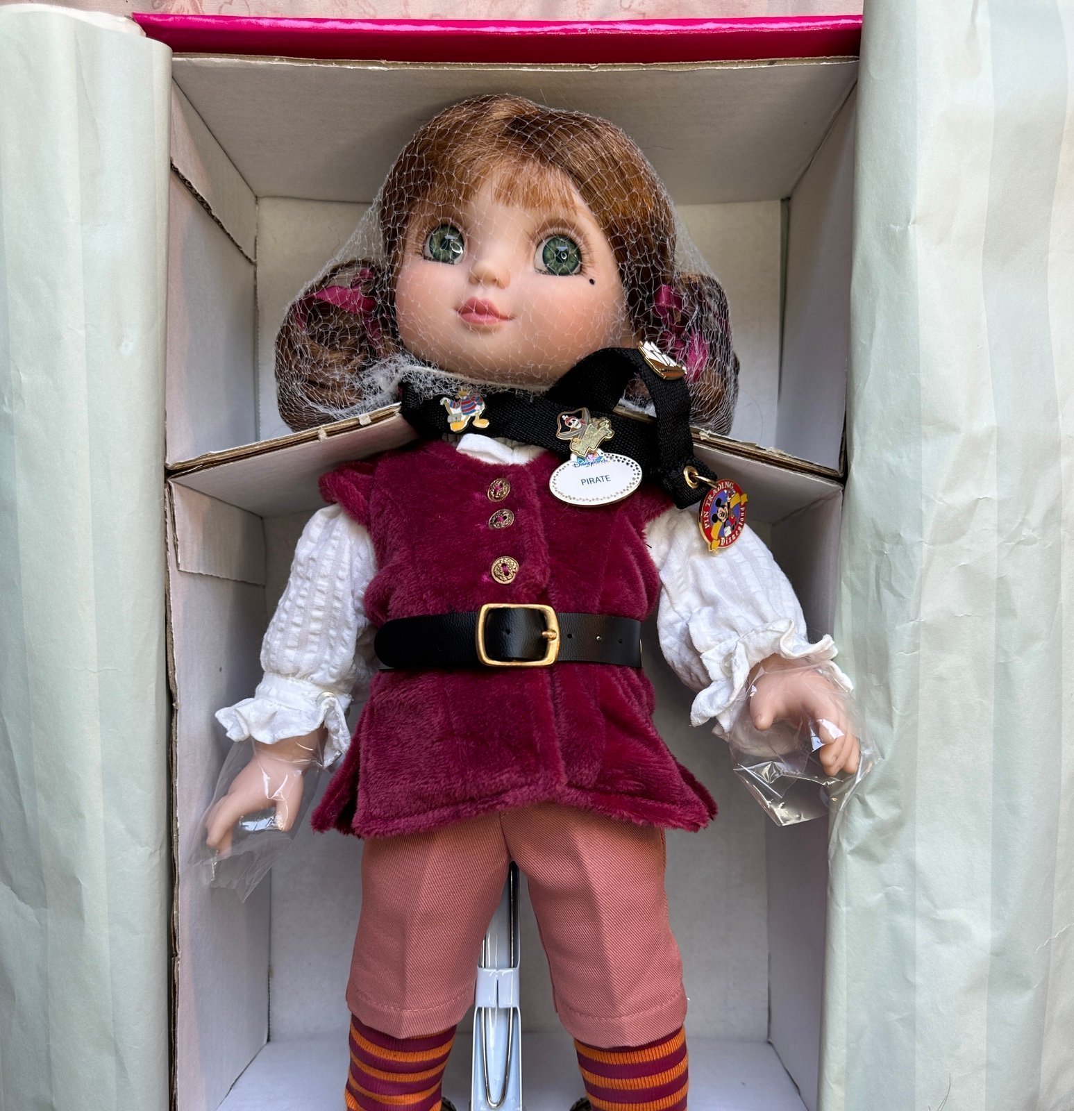 Adora Belle Pirates of the Caribbean Doll Marie Osmond Pin Trader Disney 2003