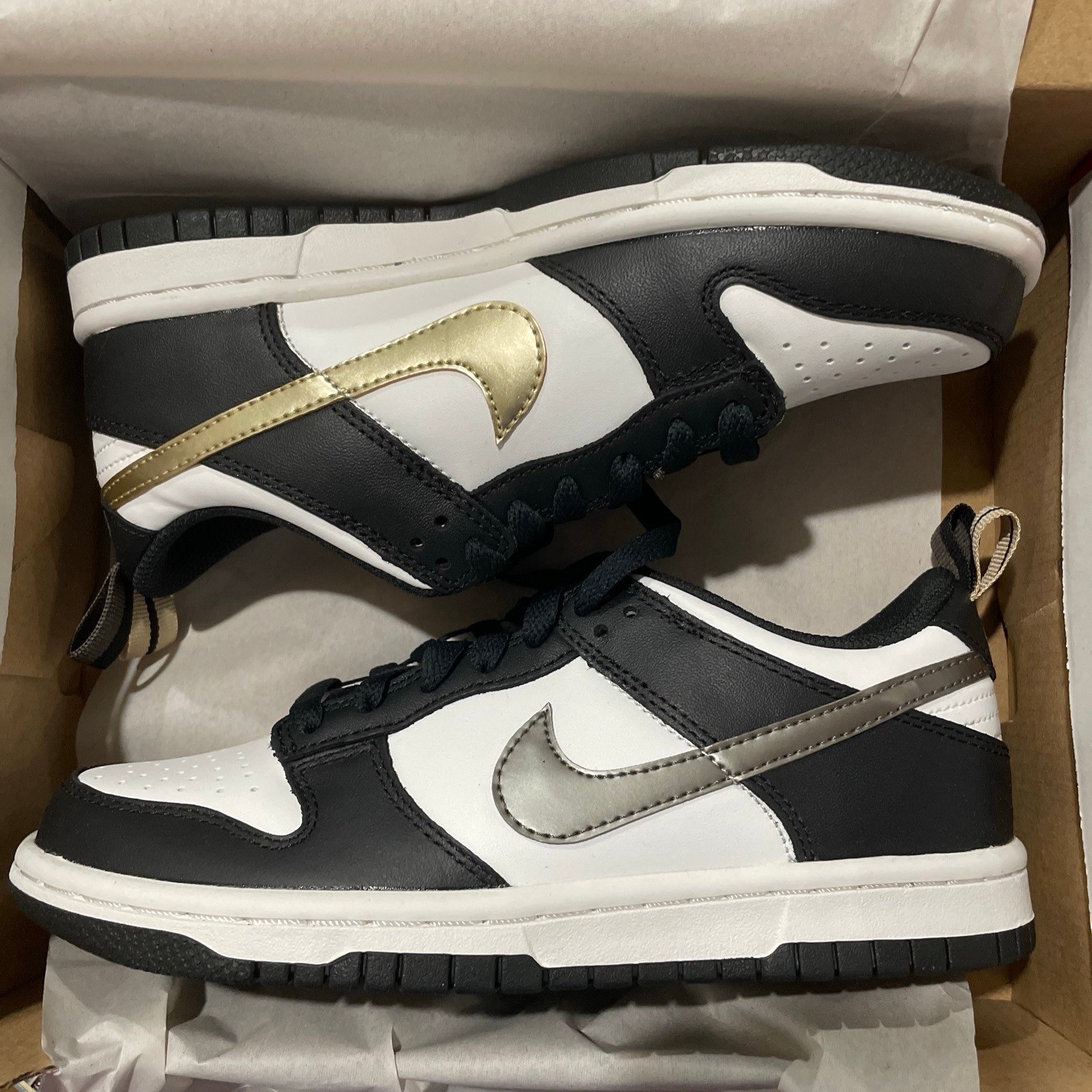 Nike Dunk Low 'Metallic Swoosh' Panda Black Size 4Y/W5.5/EU36 DH9764-001