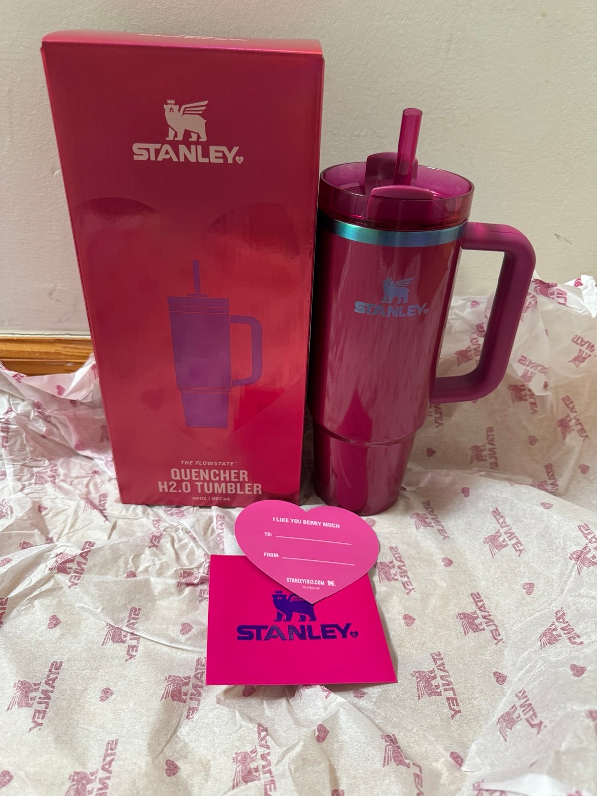 Stanley The Valentine’s Day Quencher H2.0 Flowstate Tumbler 30 oz