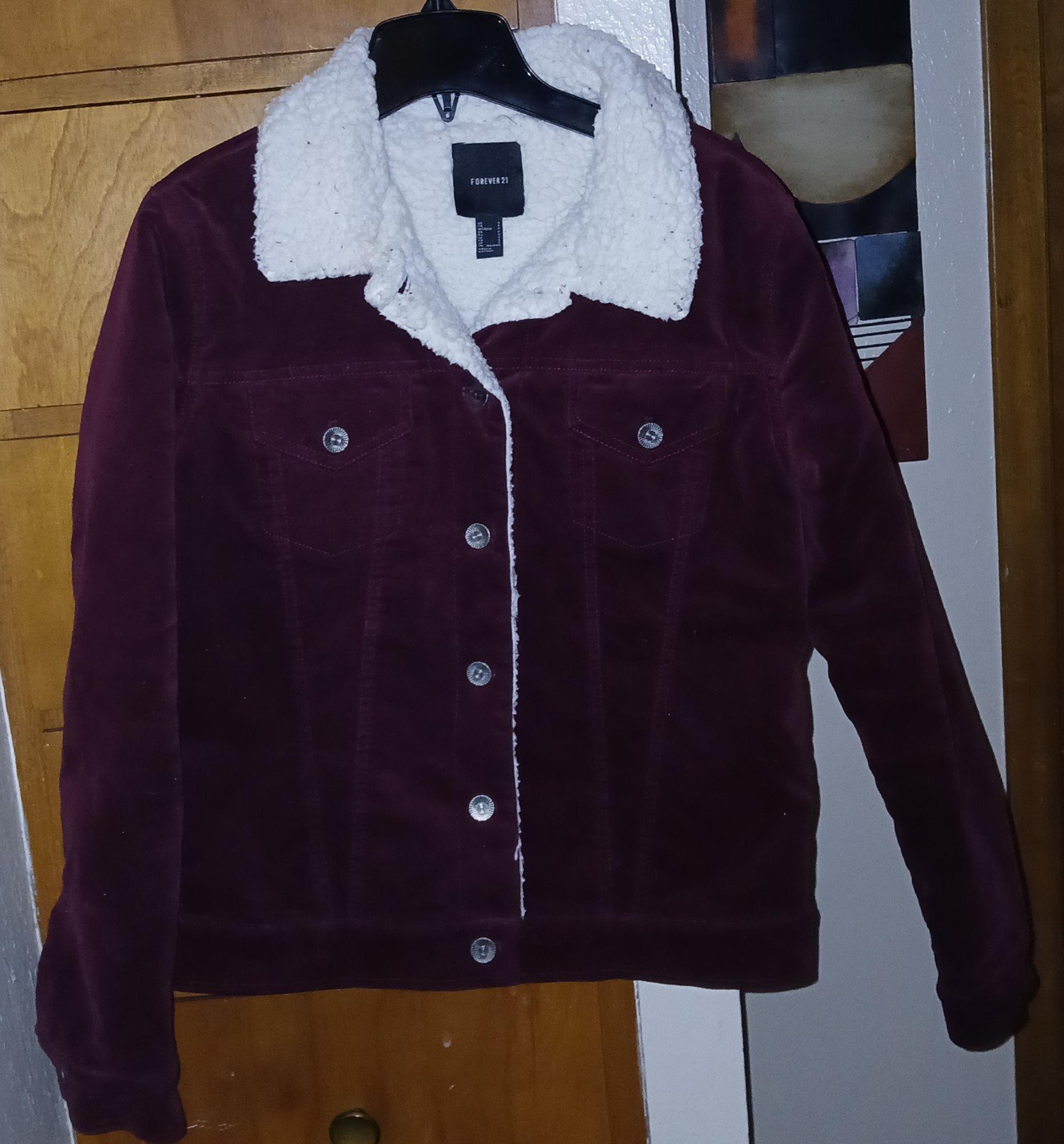 Forever 21 Women's Oversized Small Maroon Velvet Sherpa Lined Button Up Jacket