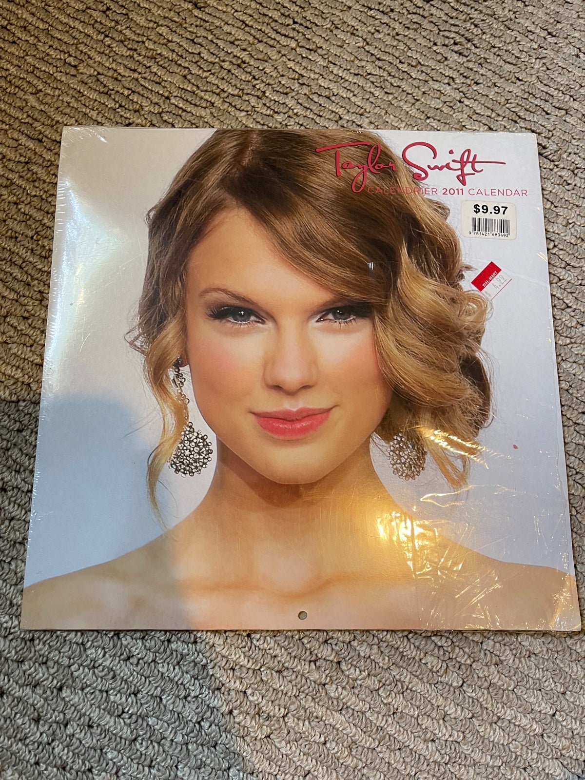 Taylor Swift 2011 Calendar 12x12 NEW