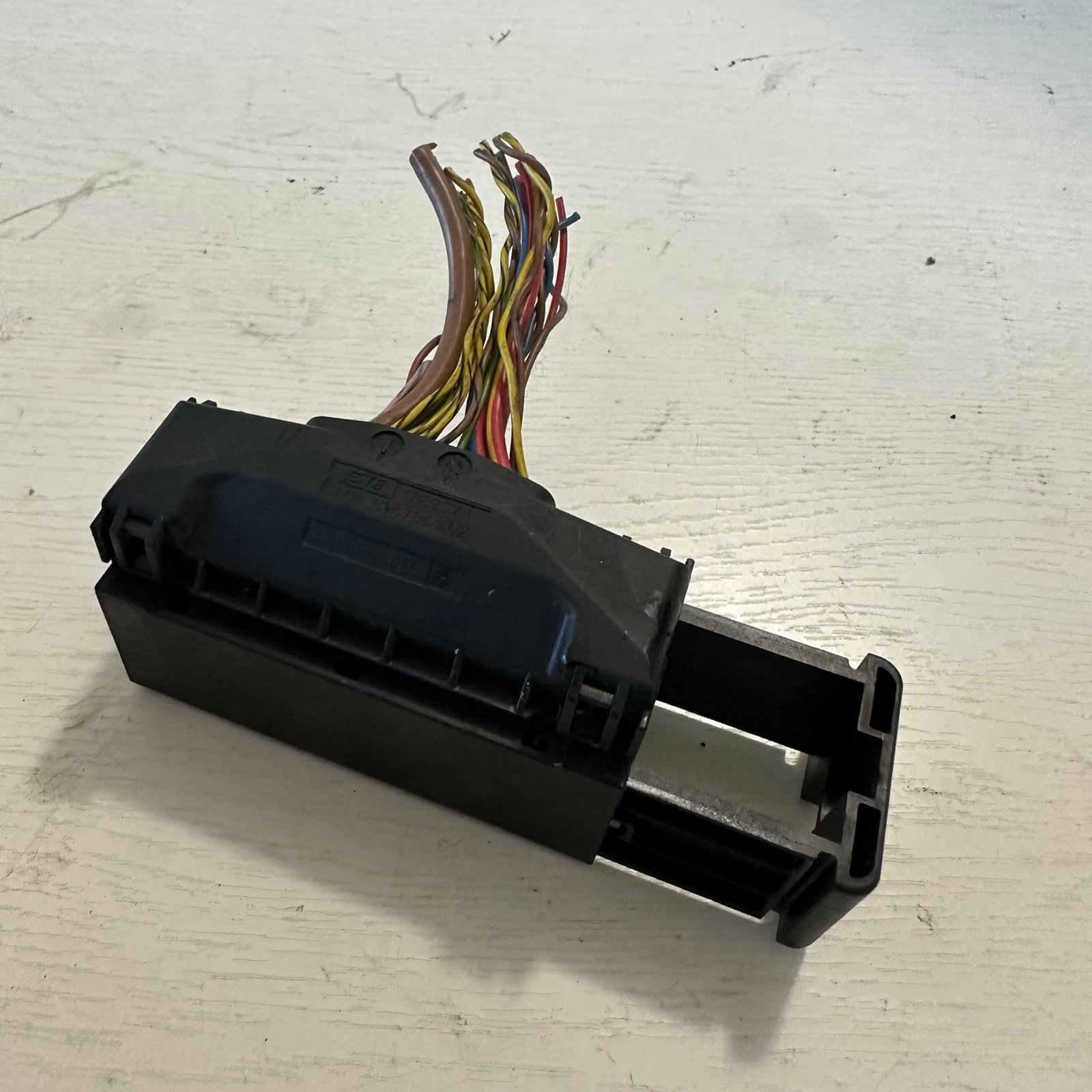 BMW F30 F34 GT 328i 335i E90 E92 ABS Pump Module Connector 6947844-01