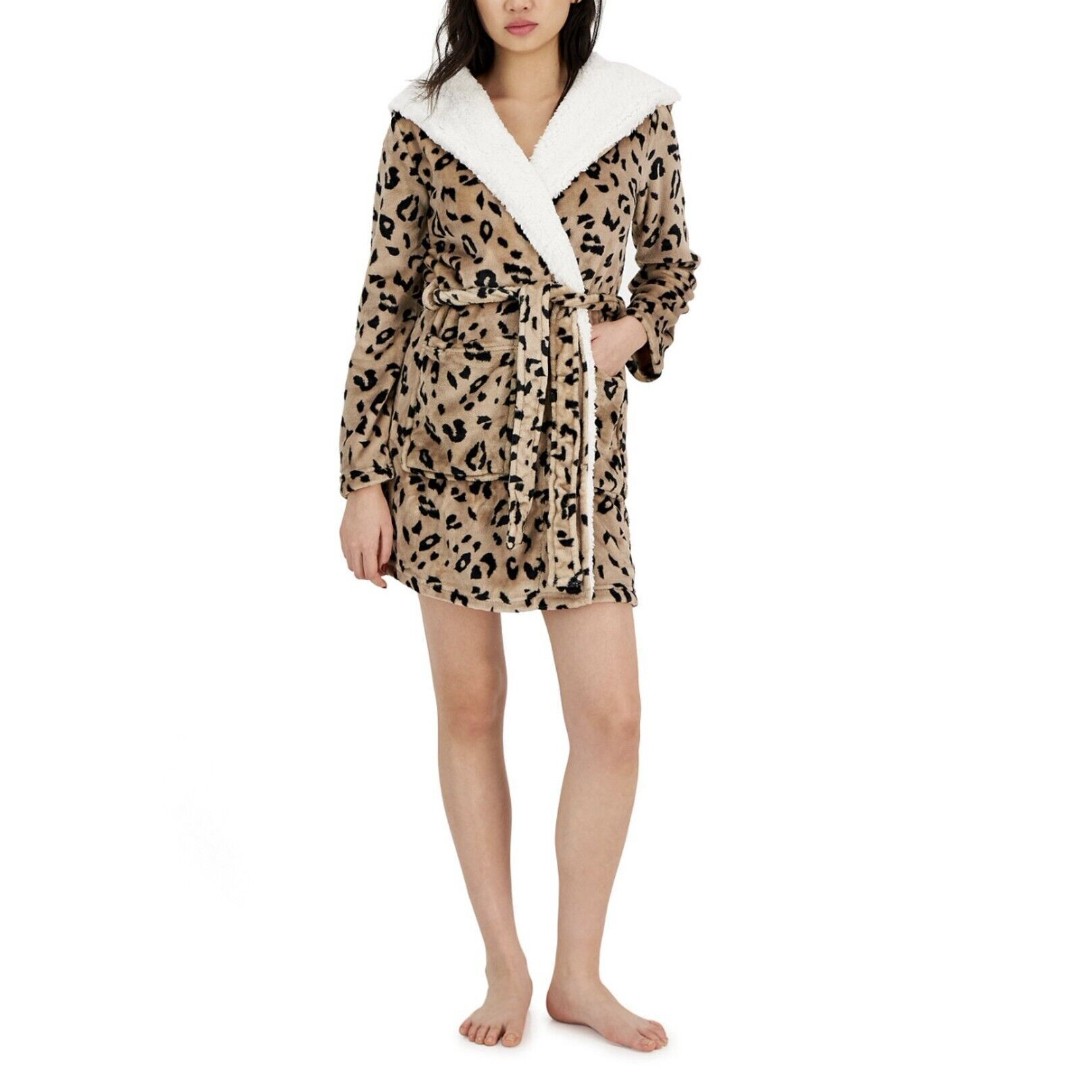 Jenni Sherpa Hooded Plush Robe Women's Size M-L Leopard Animal Print NWT