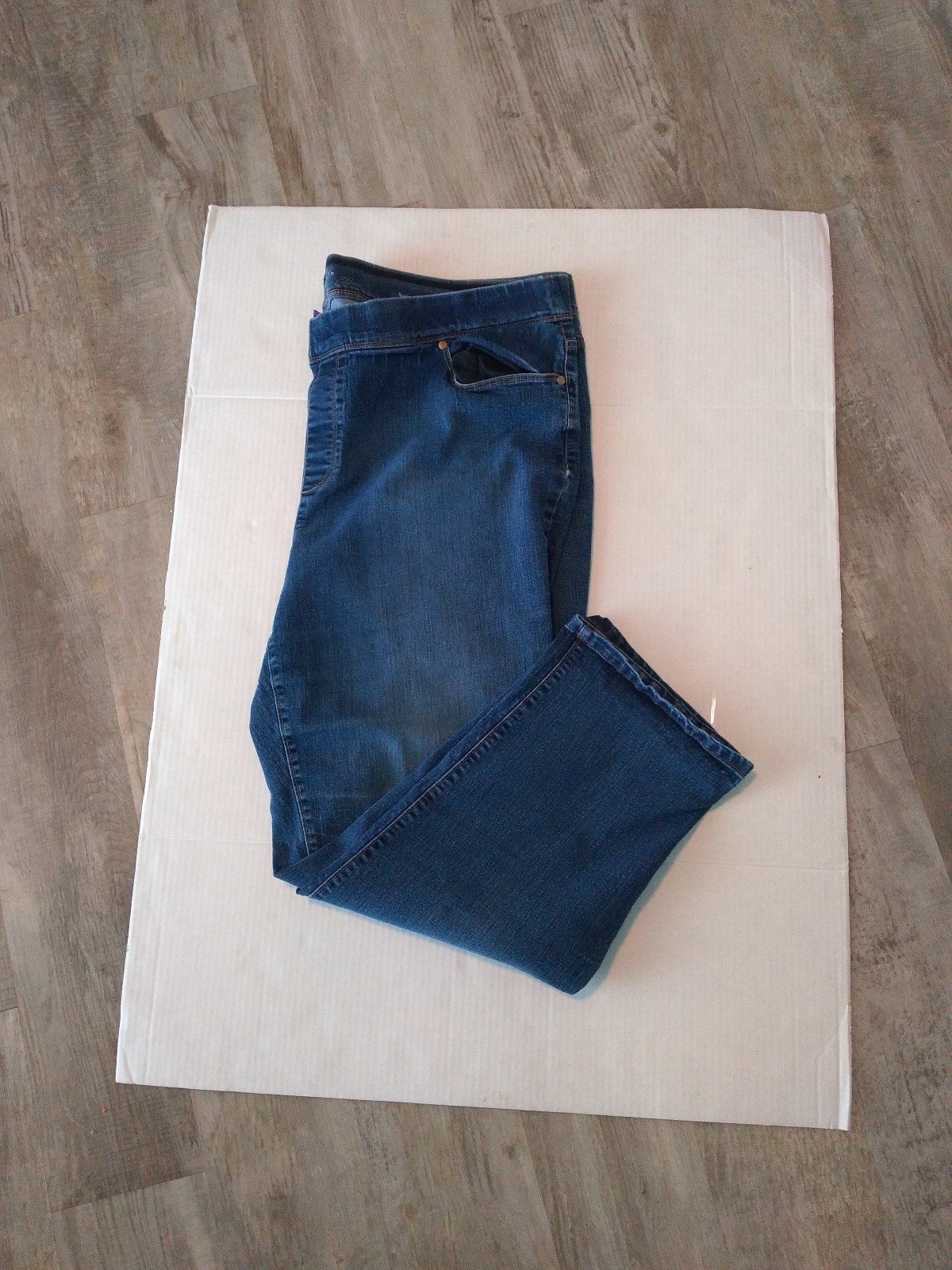 Gloria Vanderbilt women's Avery pull on jeans size 24W