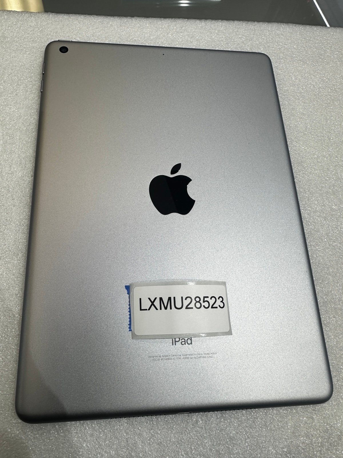 iPad 6th generation 9.7 inch 32Gb Wi-Fi Space Grey