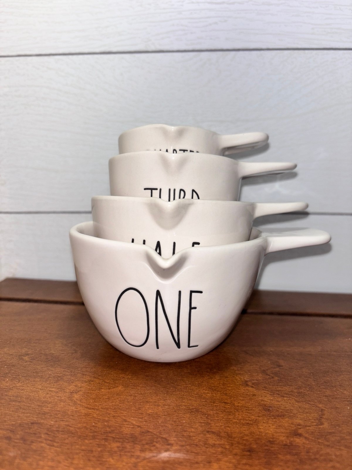 Rae Dunn measuring cup set
